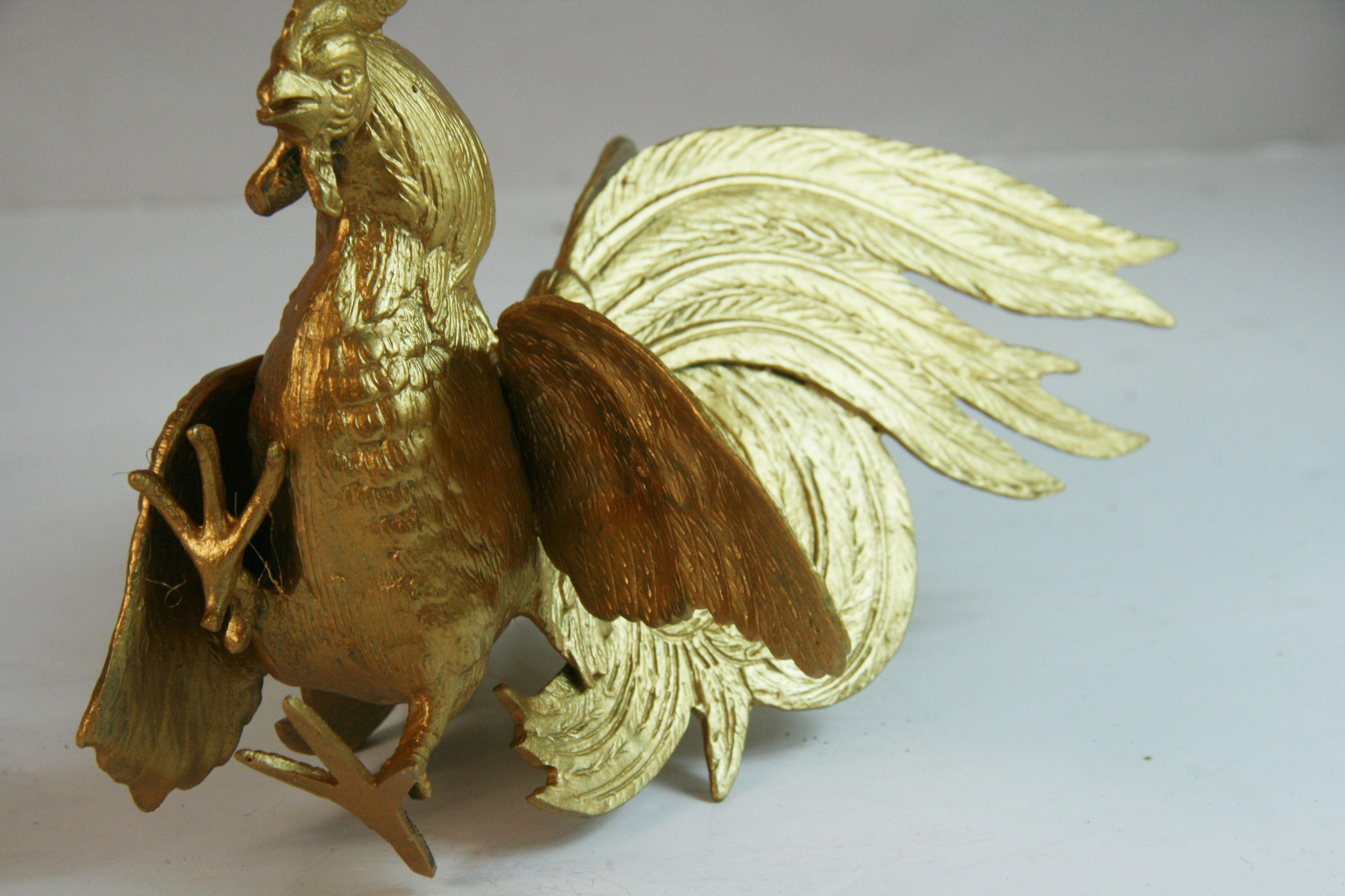 Coppia di oggetti antichi  Galli da combattimento o galli in bronzo massiccio/Finali di libri.Sculture in vendita 2