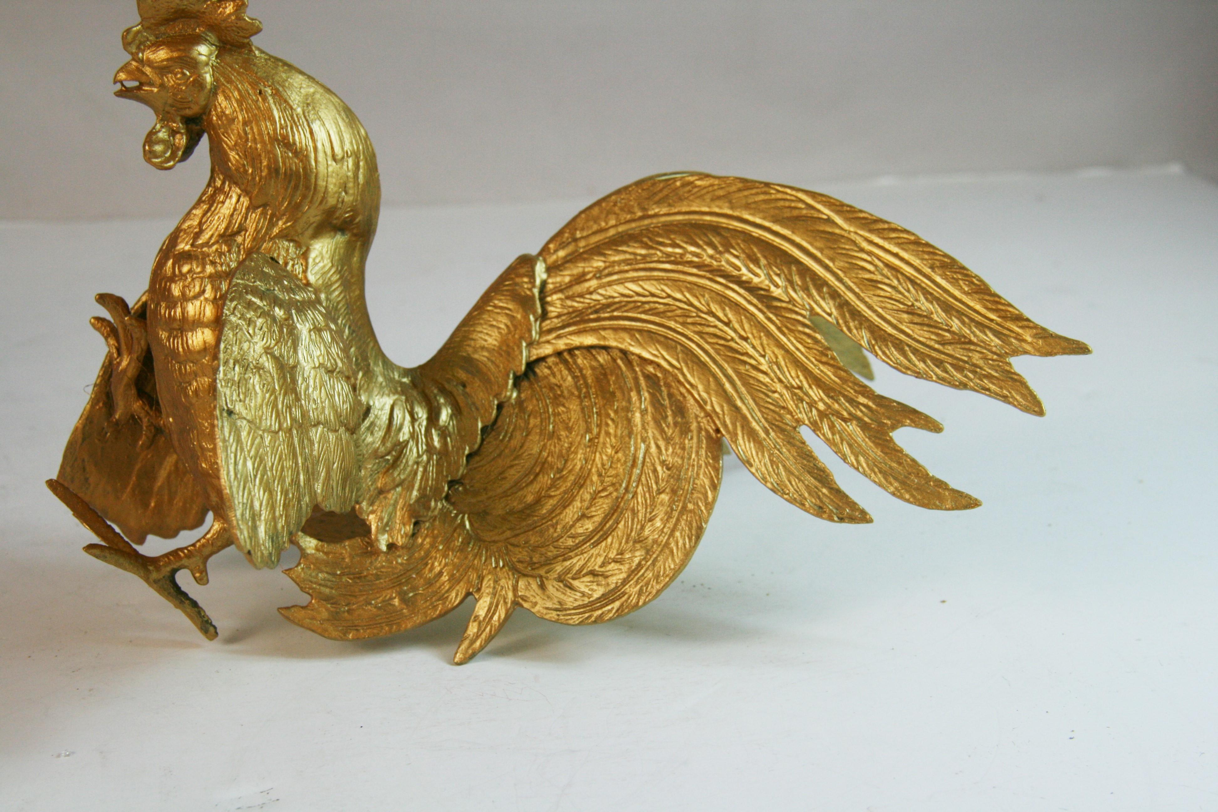 Coppia di oggetti antichi  Galli da combattimento o galli in bronzo massiccio/Finali di libri.Sculture in vendita 3