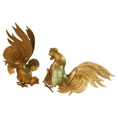Coppia di oggetti antichi  Galli da combattimento o galli in bronzo massiccio/Finali di libri.Sculture