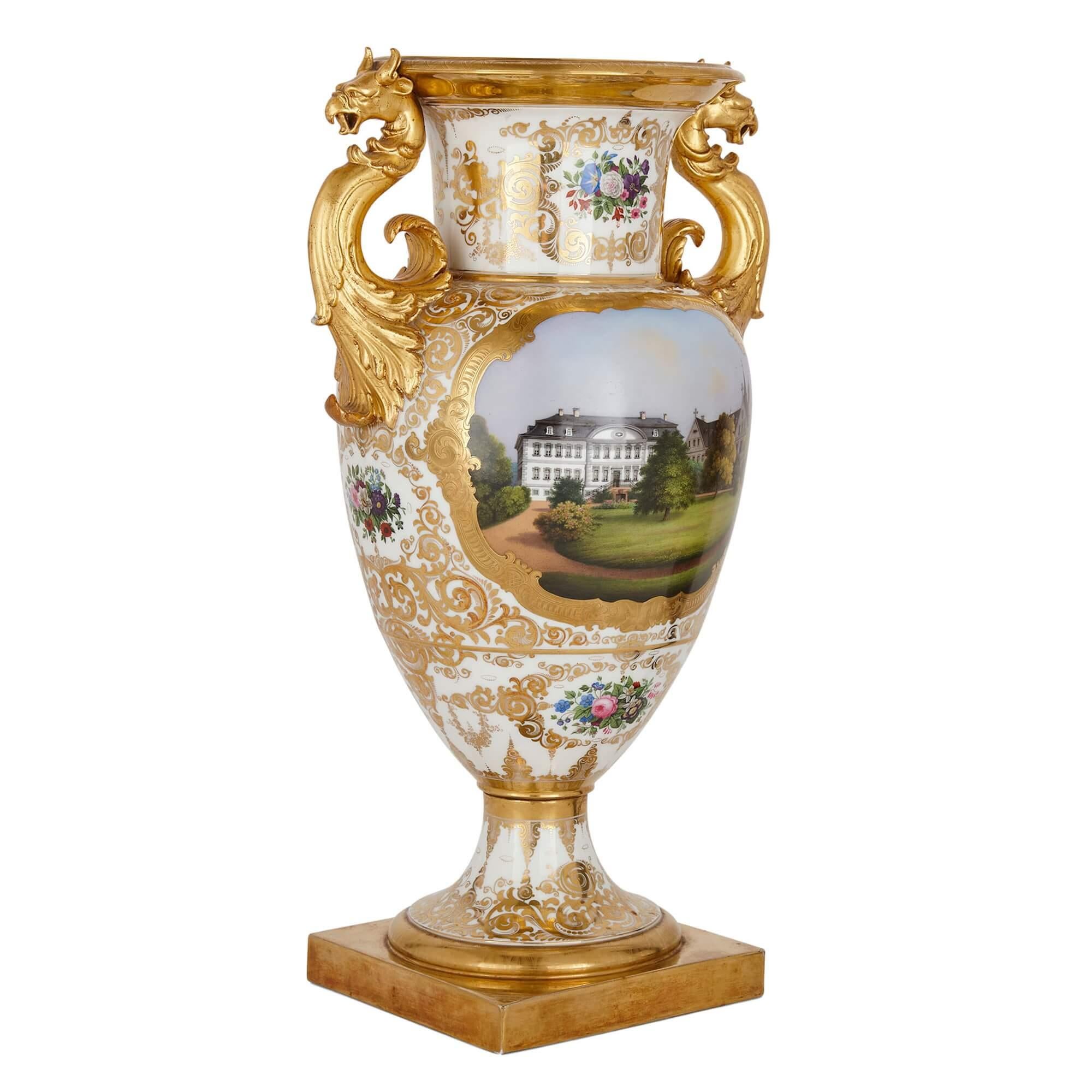 Tedesco Grande coppia di vasi in porcellana tedesca di KPM Porcelain in vendita
