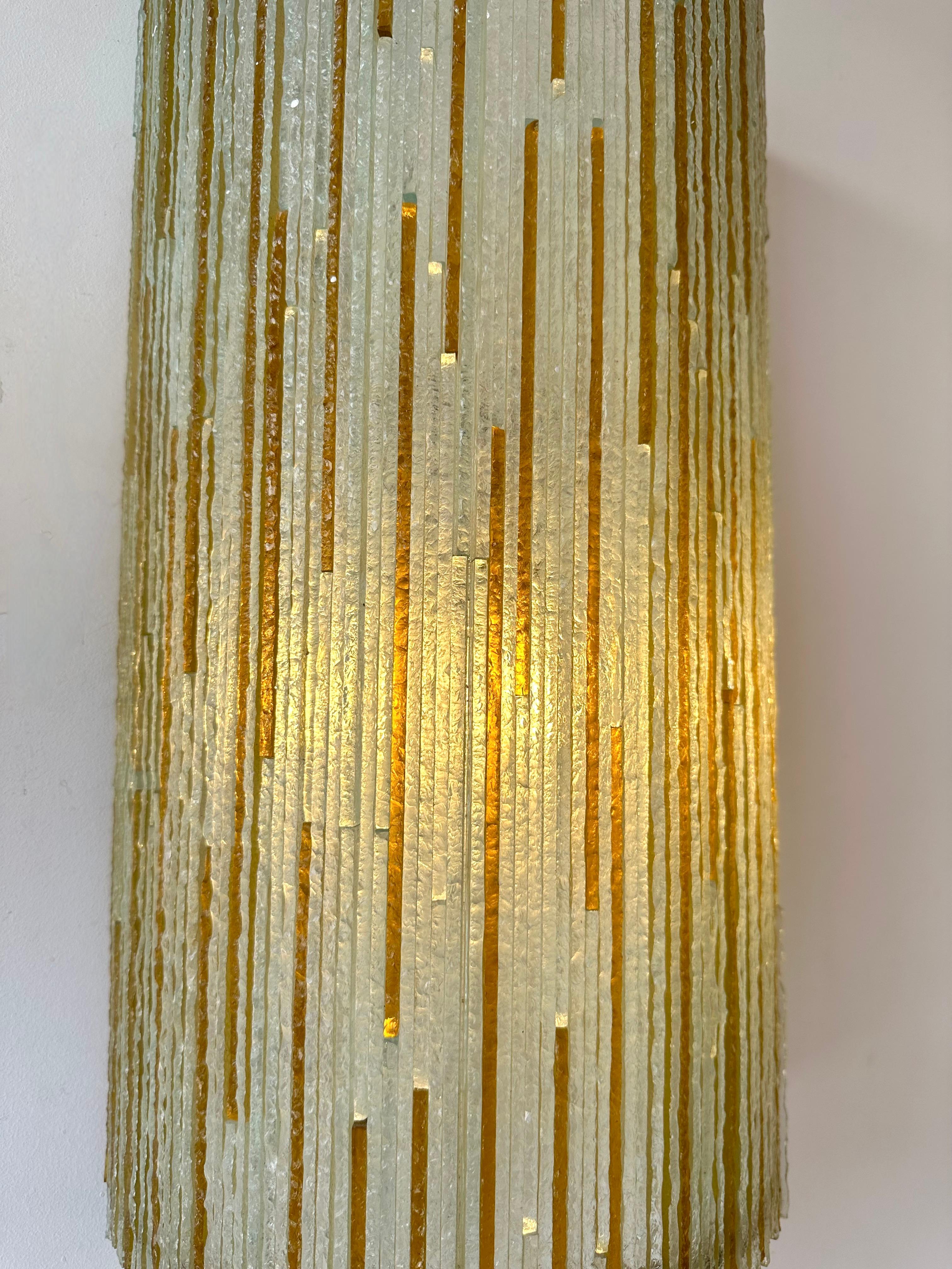 Coppia di grandi lampade da ghiaccio in vetro ambrato martellato di Poliarte, Italia, anni '70 in vendita 3