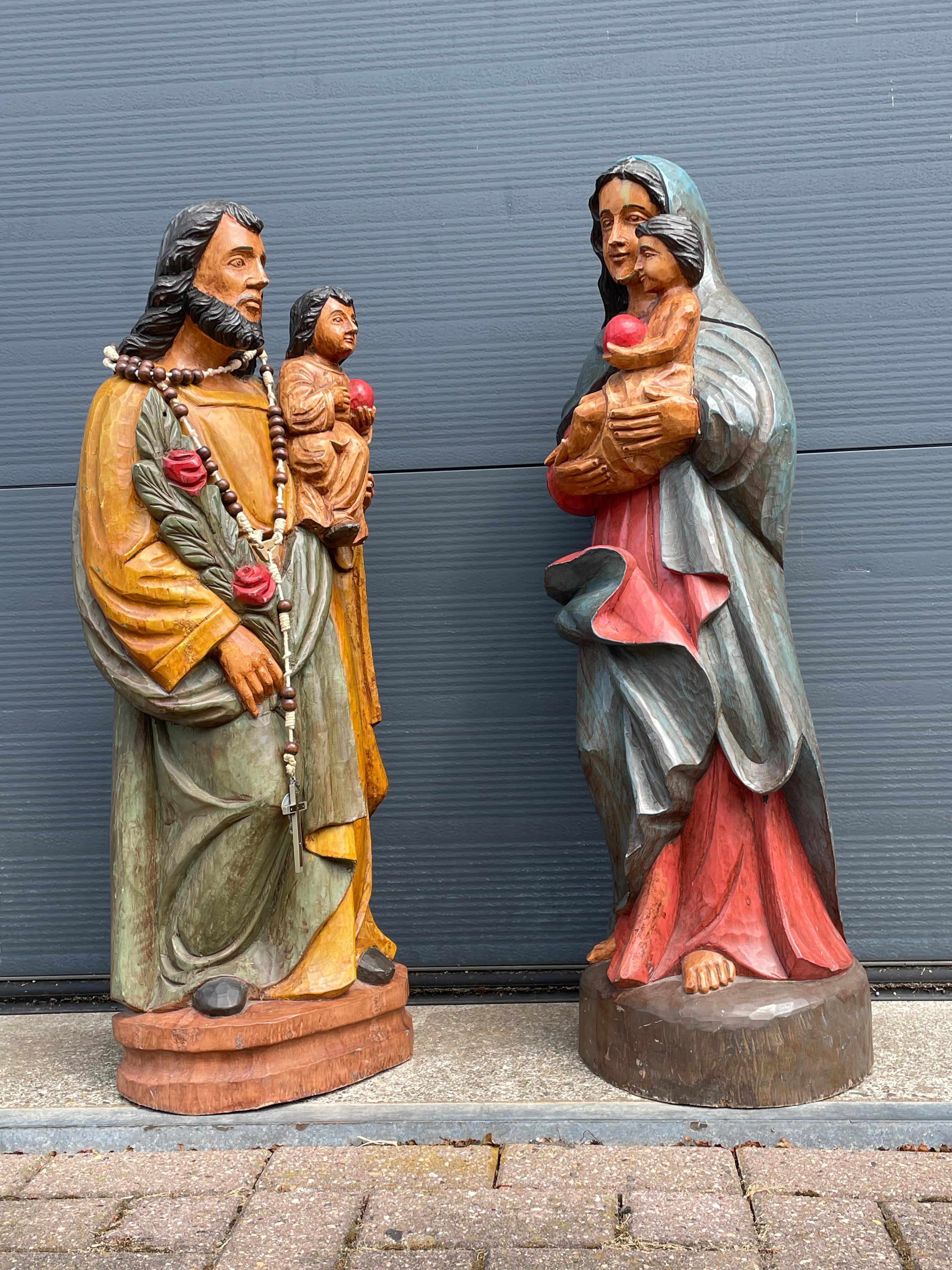 Large Pair of Hand Carved Wooden Mary & Joseph Sculptures, Both with Child Jesus im Angebot 8