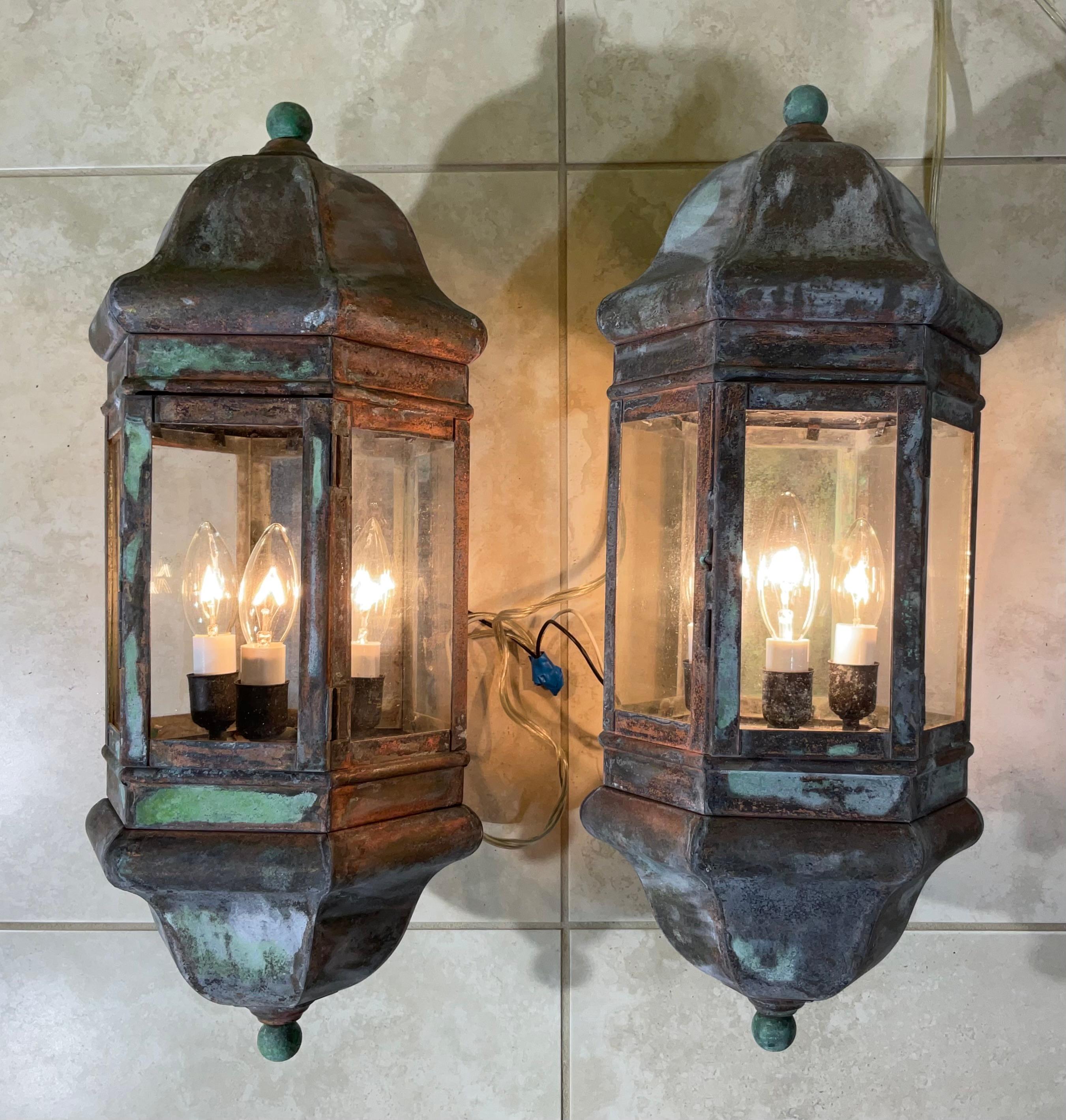 American Large Pair of Handcrafted Solid Brass Wall Lanterns For Sale