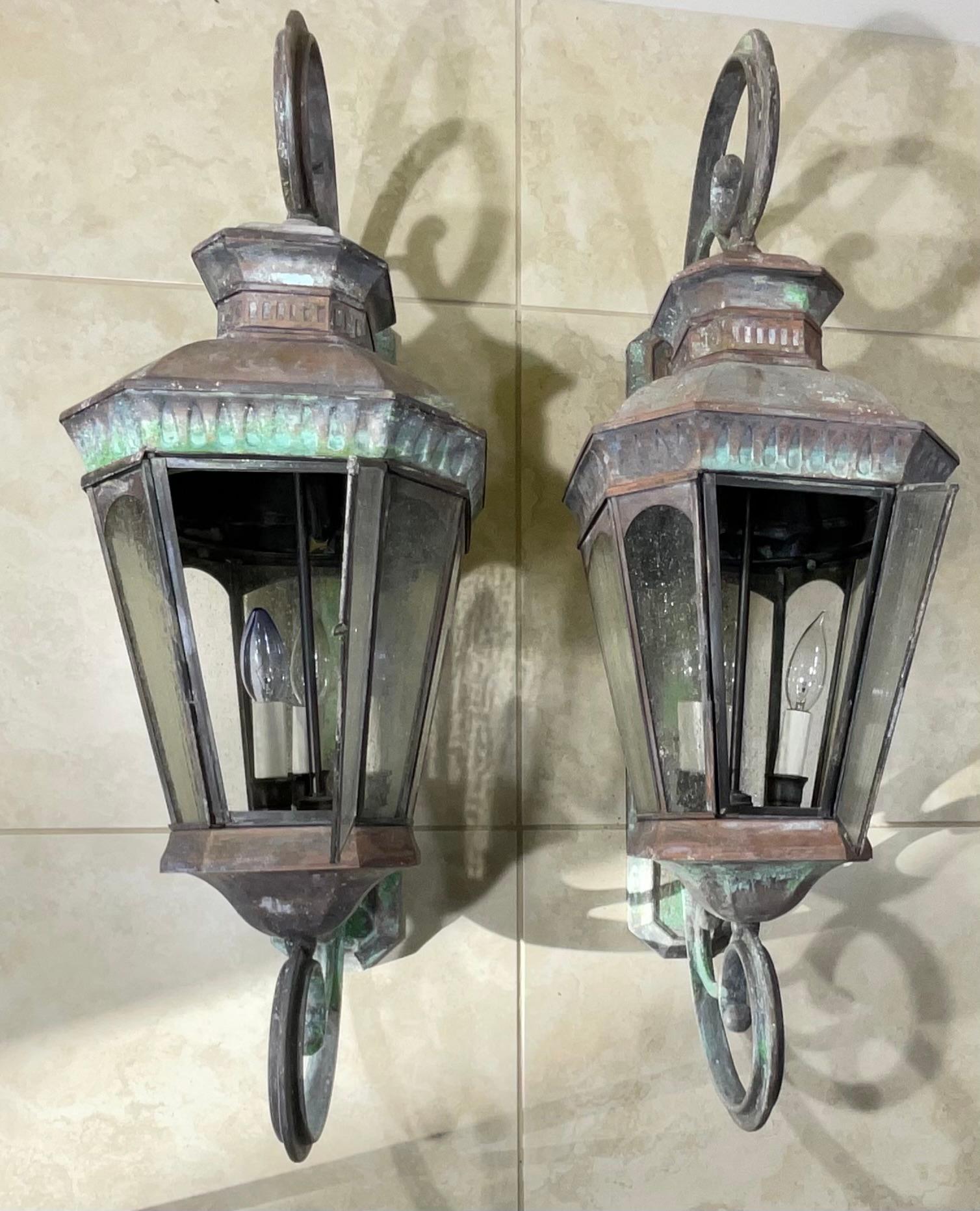 Large Pair of Handcrafted Wall-Mounted Brass Lantern For Sale 6