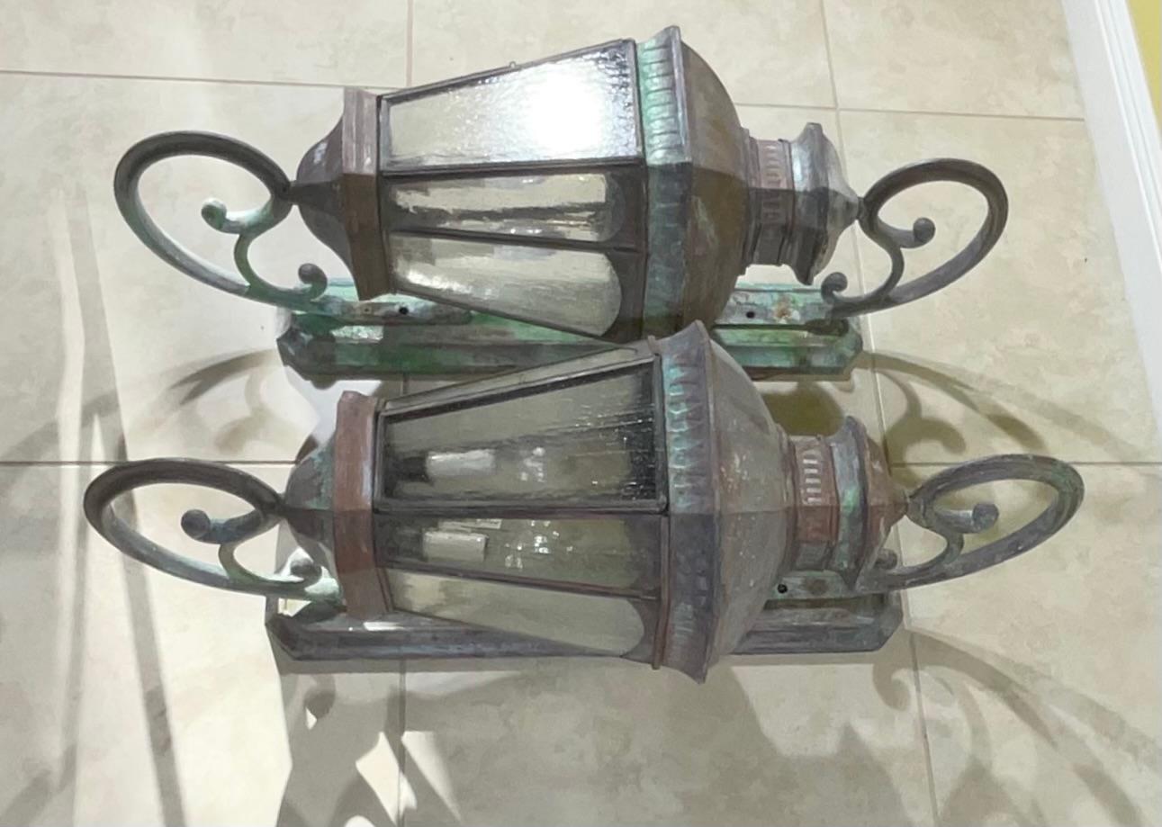Large Pair of Handcrafted Wall-Mounted Brass Lantern For Sale 7