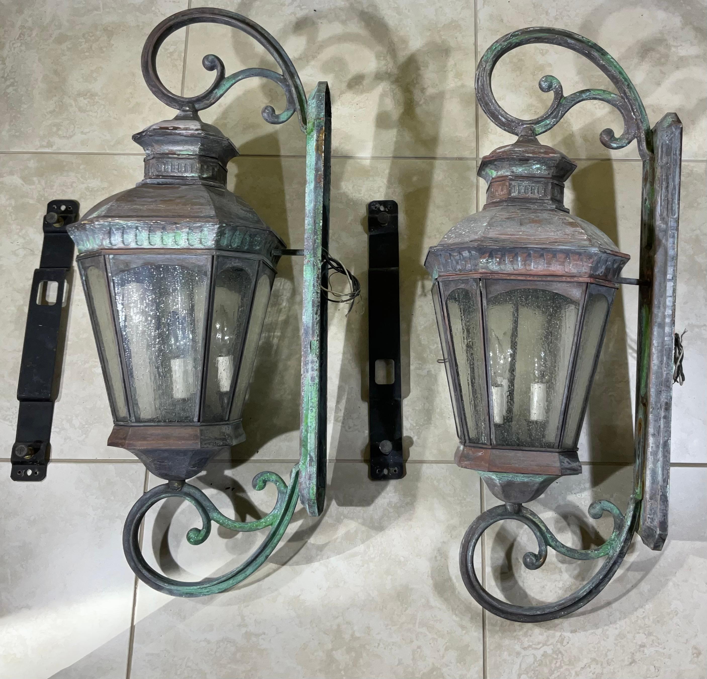 American Large Pair of Handcrafted Wall-Mounted Brass Lantern For Sale