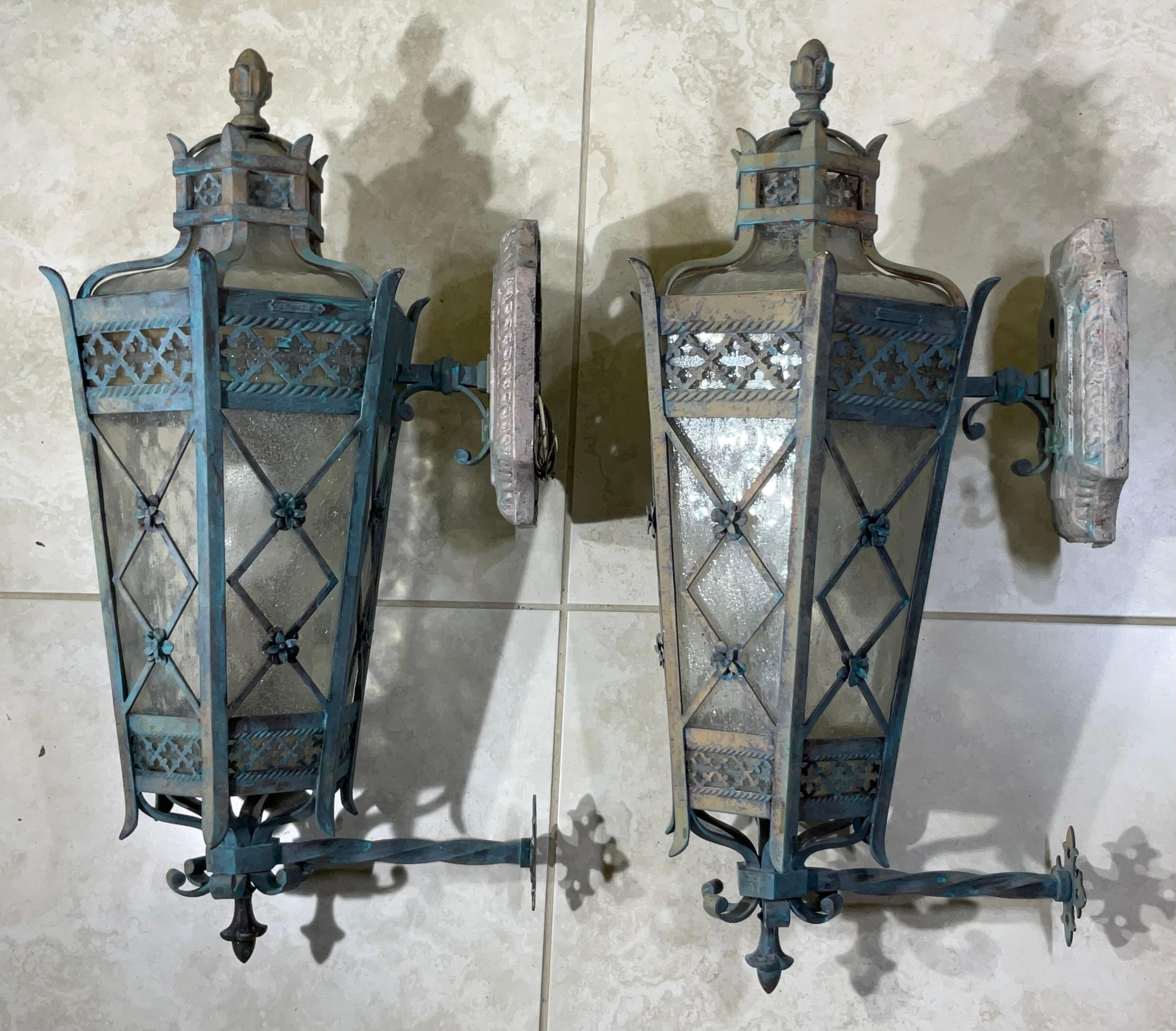 Métal Large Pair of Handcrafted Wall-Mounted Solid Brass Lanterns / Sconces en vente