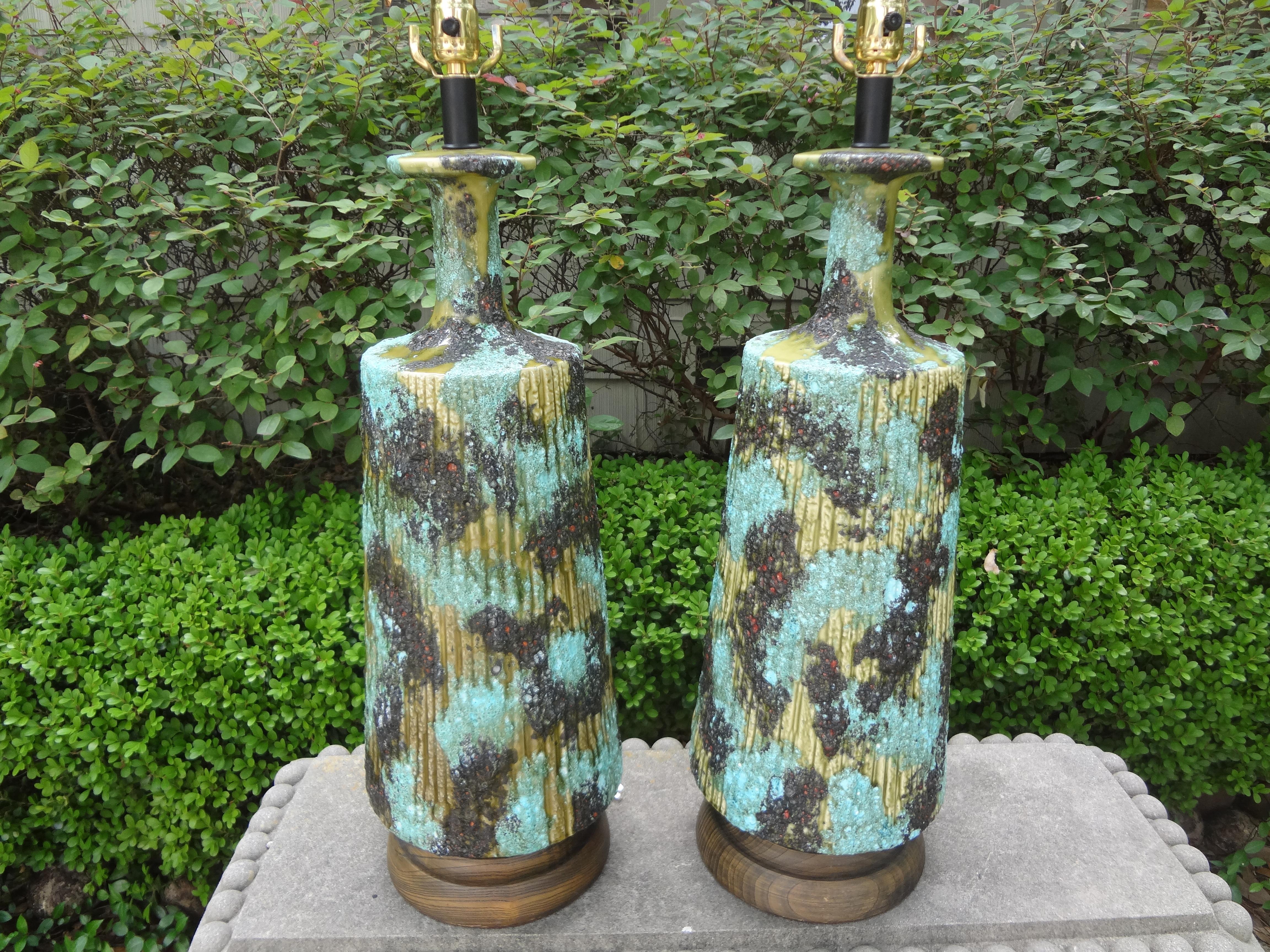 Large Pair of Italian Bitossi Attributed Glazed Ceramic Lamps In Good Condition In Houston, TX
