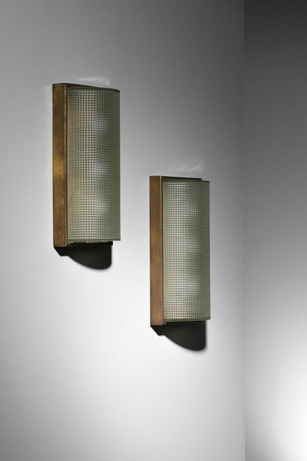 Large pair of Italian modernist Murano glass wall lights from the 1940s For Sale 4