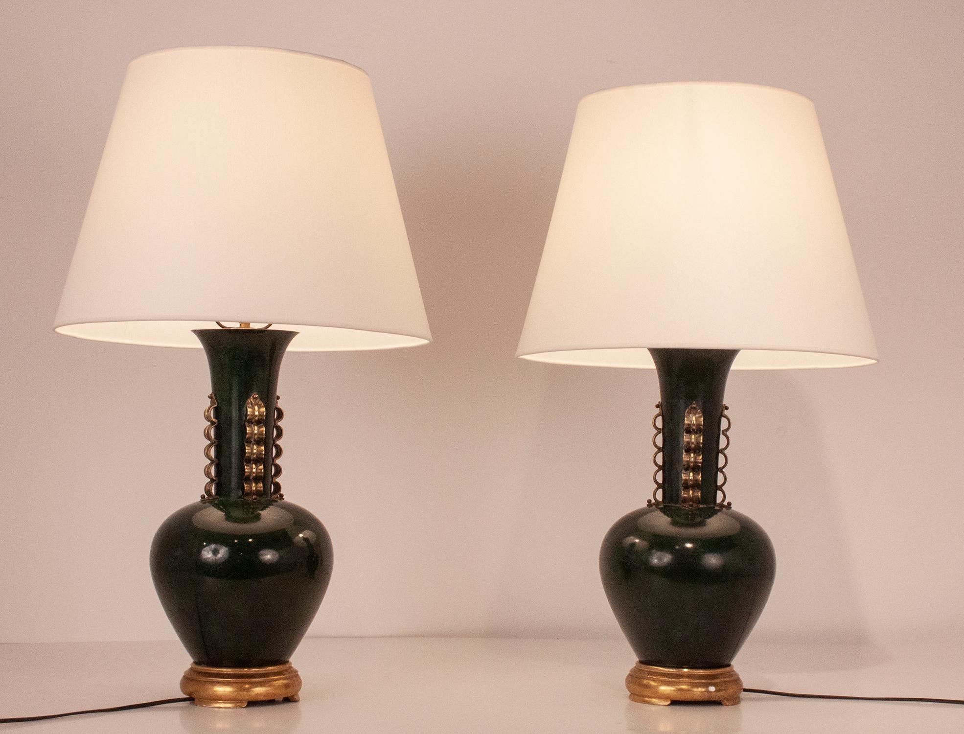 Large Pair of Italian Table Lamps, in the Manner of Gio Ponti, Metal and Brass For Sale 2