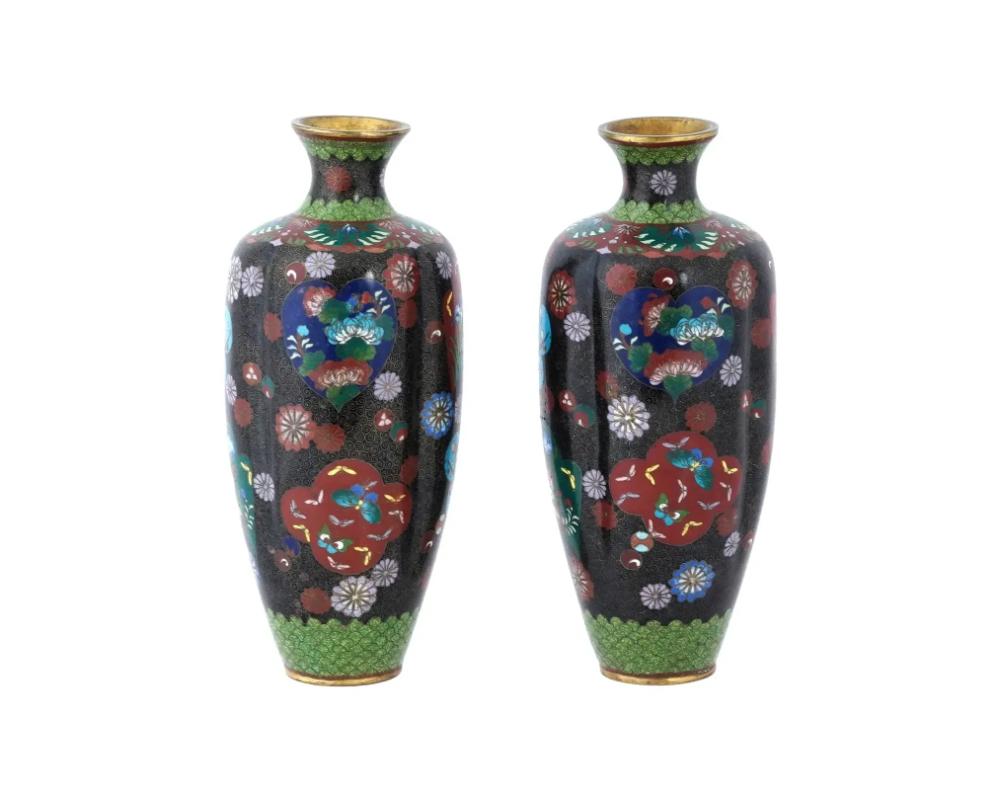 Meiji Grande paire de vases japonais de l'école de Kyoto en émail cloisonné en vente