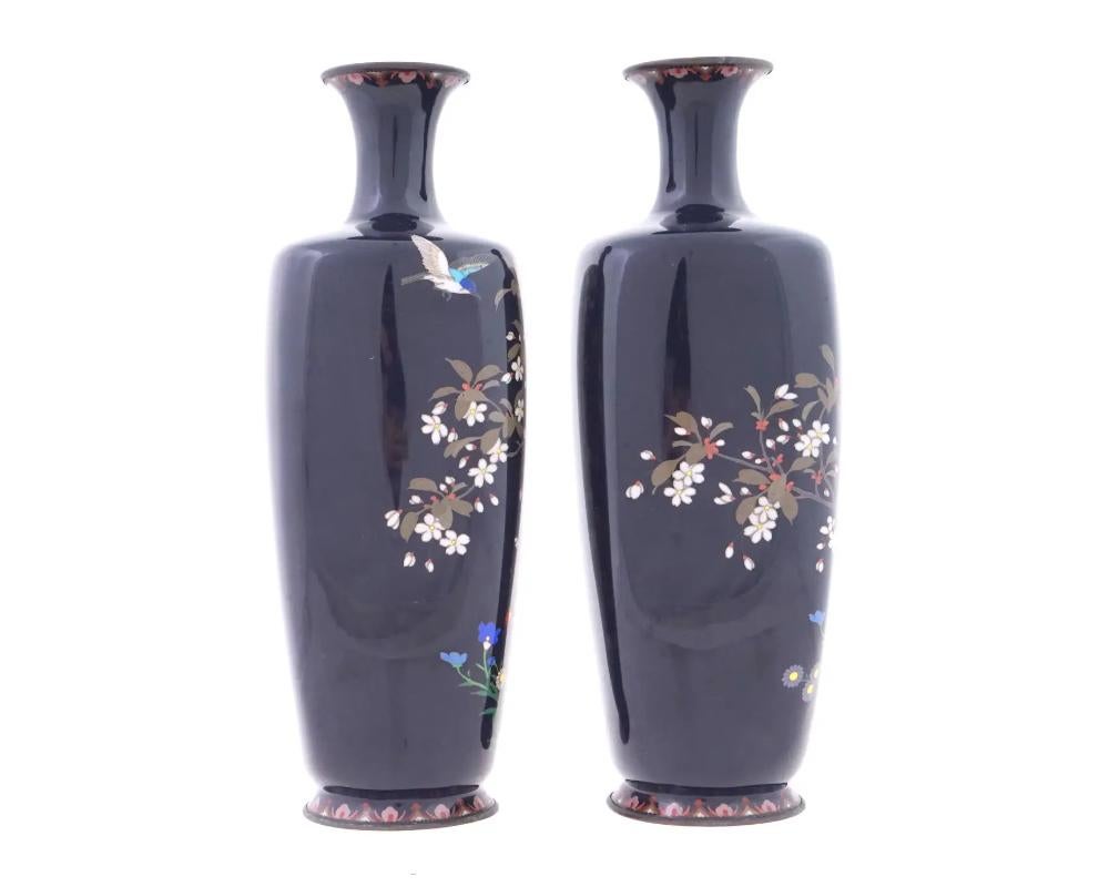 Large Pair of Japanese Cloisonné with Blue Birds signed Gonda Hirosuke In Good Condition For Sale In New York, NY