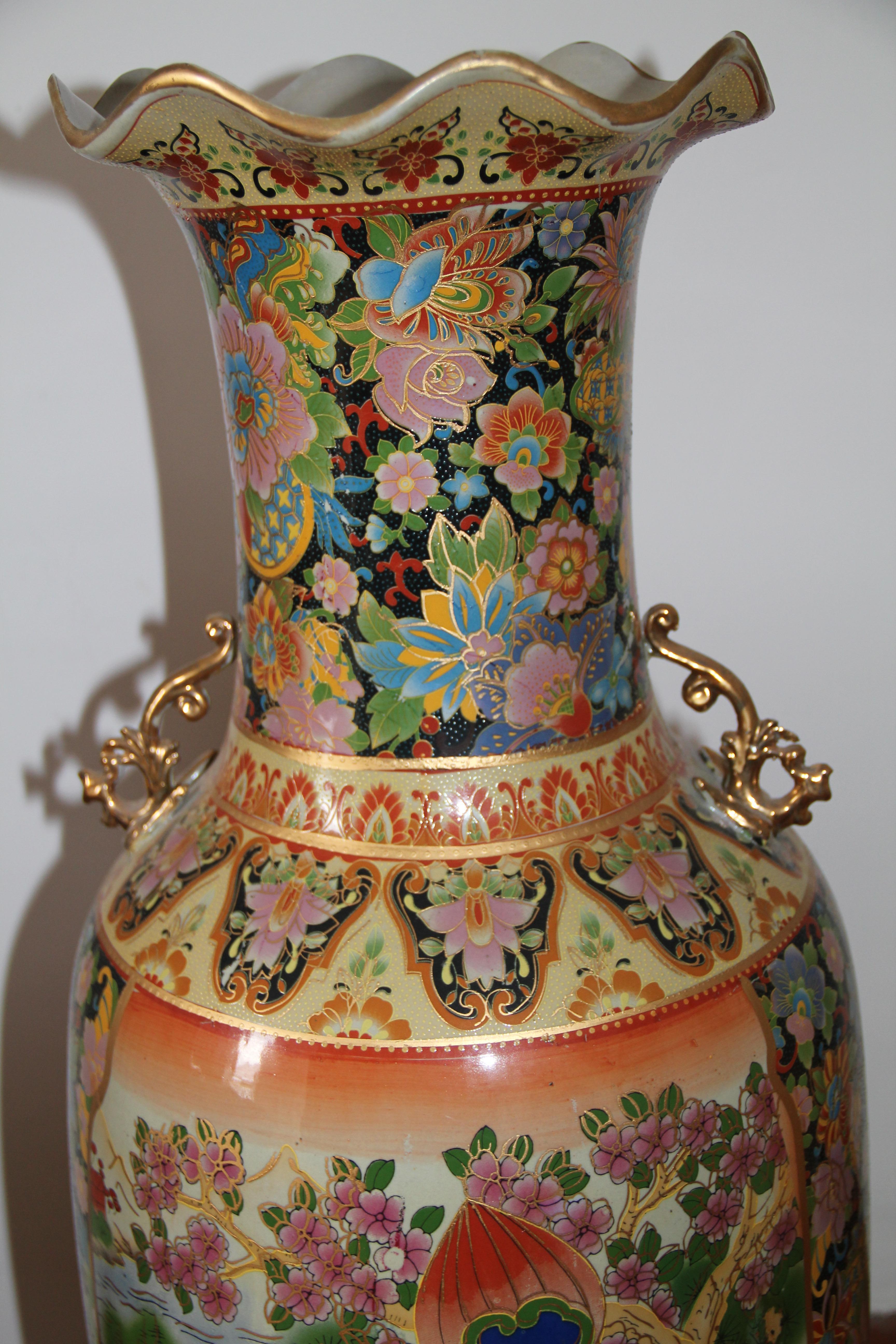 Large Pair of Japanese Two-Handled Porcelain Baluster Vases with Waved Rims For Sale 2