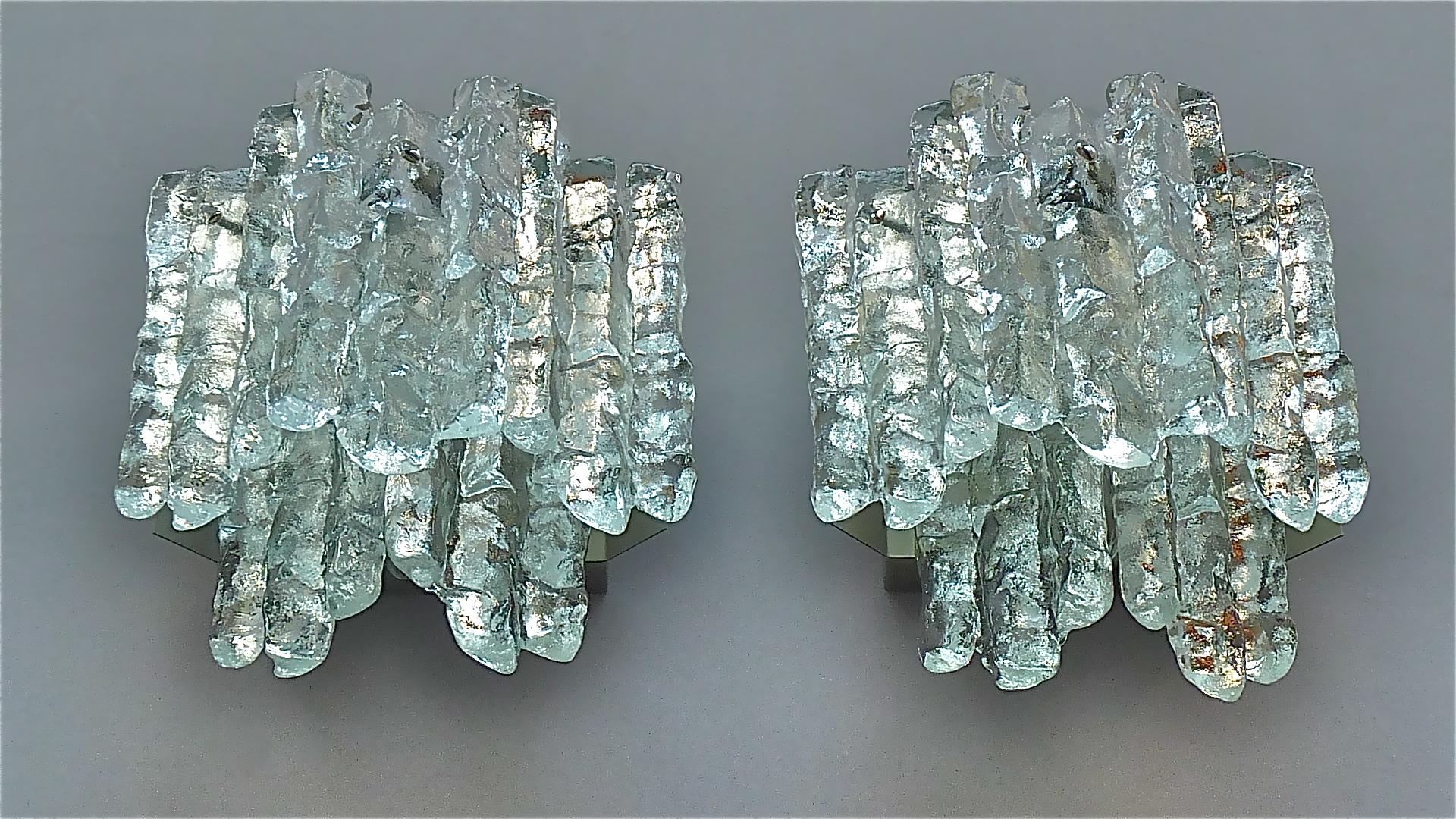 Large Pair of Kalmar Sconces Wall Lamps Textured Murano Ice Glass 1960 Brutalist In Good Condition In Nierstein am Rhein, DE