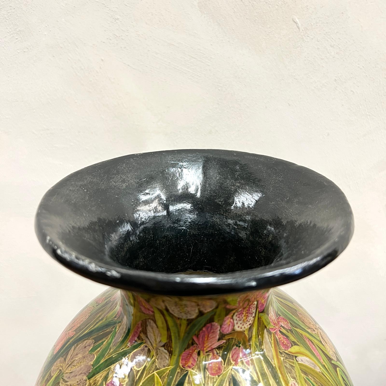 Large pair of Kashmir Papier Mâché Vases 1