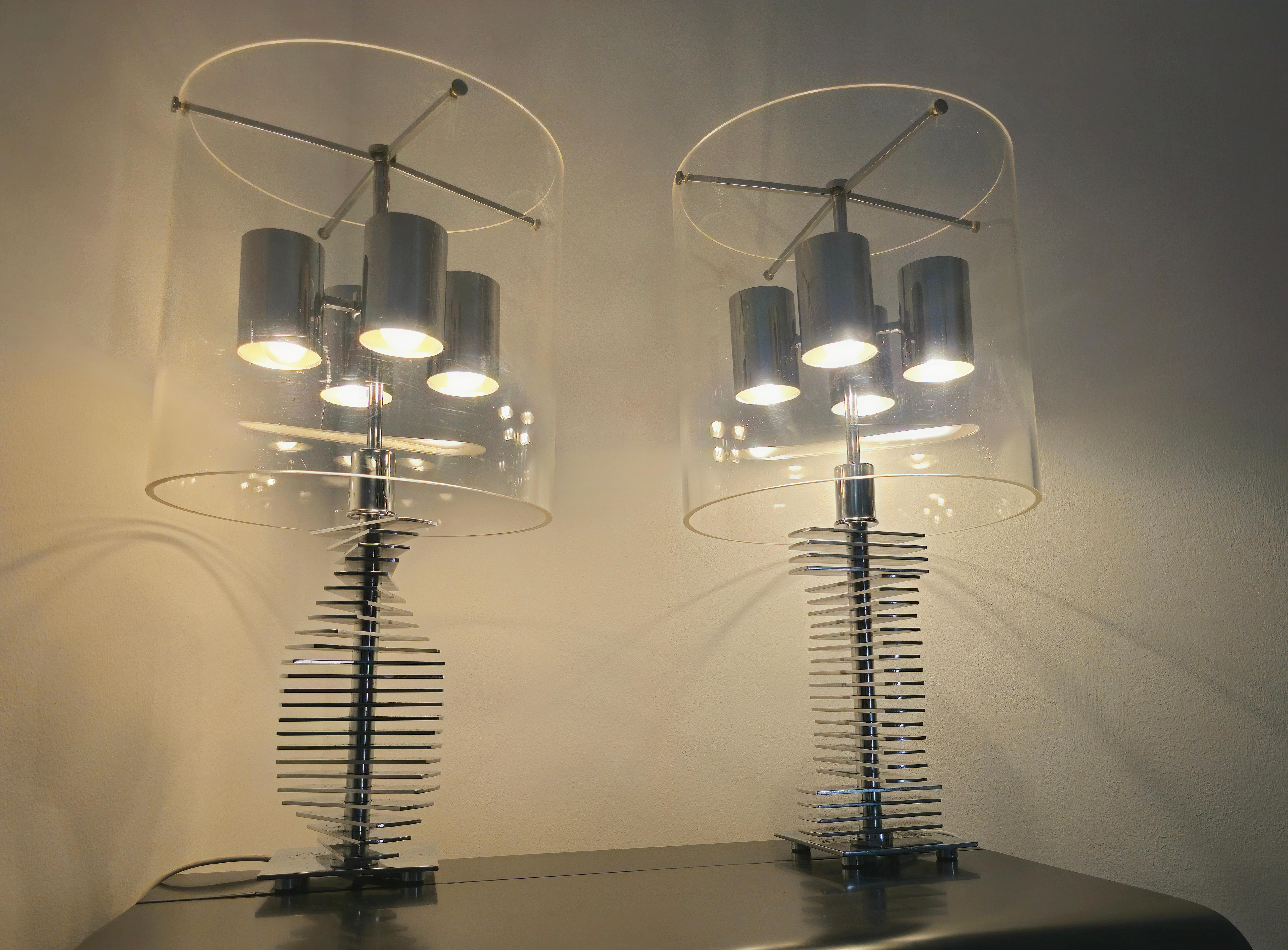Grande paire de lampes chromées, design moderne du milieu du siècle, Italie, années 1970 en vente 9