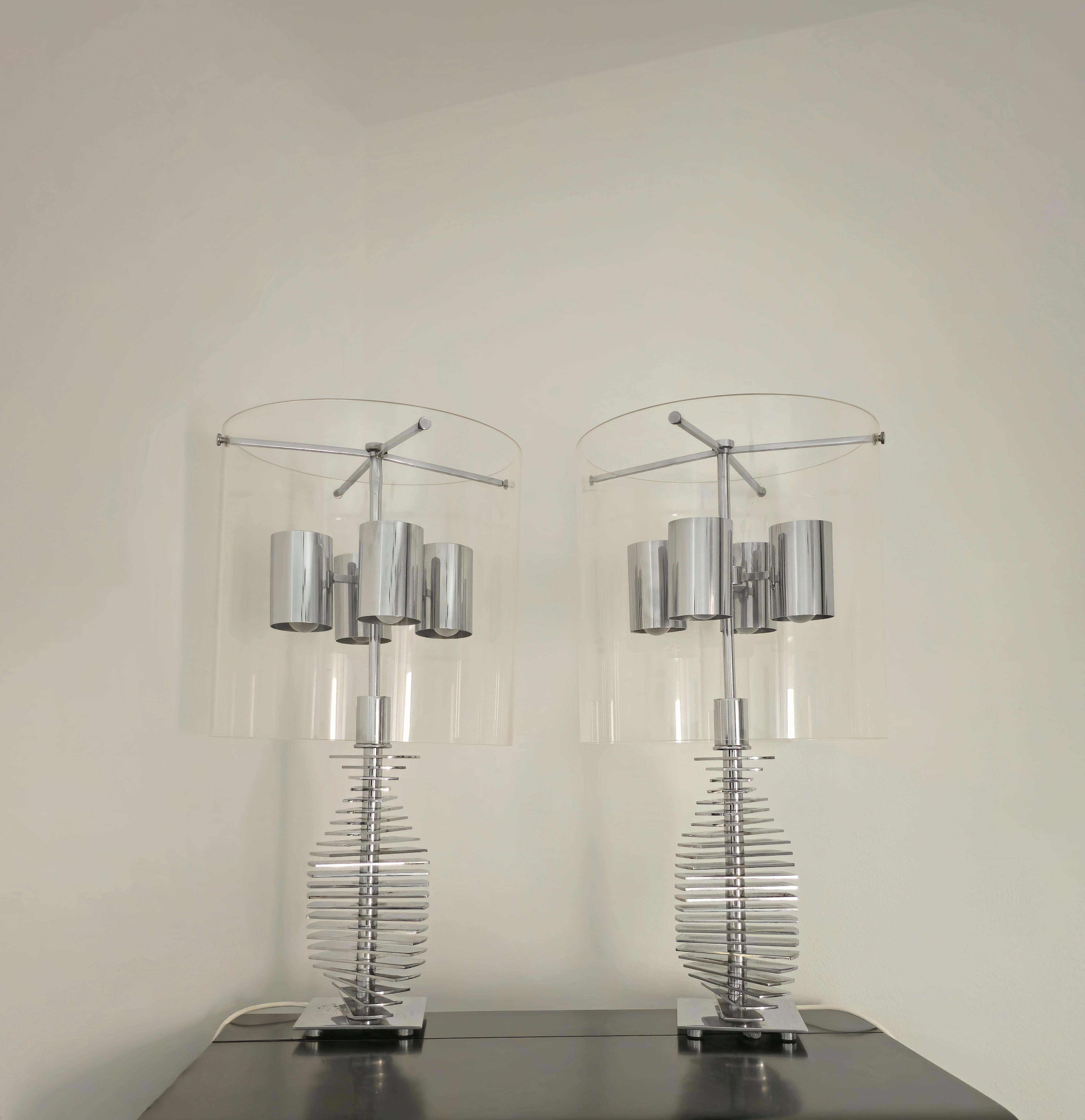 Grande paire de lampes chromées, design moderne du milieu du siècle, Italie, années 1970 Bon état - En vente à Palermo, IT