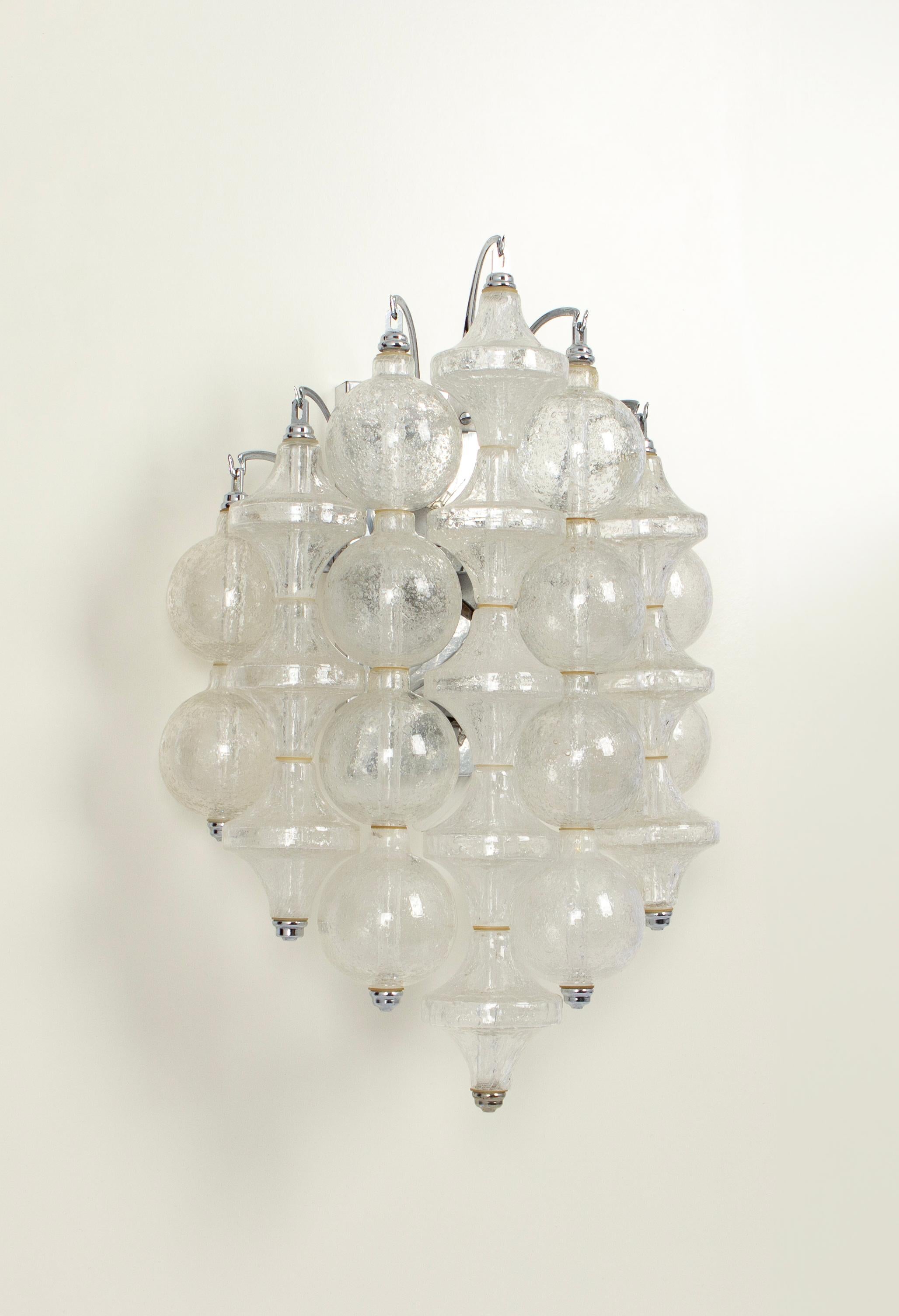 Italian Large Pair of Large Seguso 'Tulipan' Sconces Wall Lights, Italy, 1960s For Sale