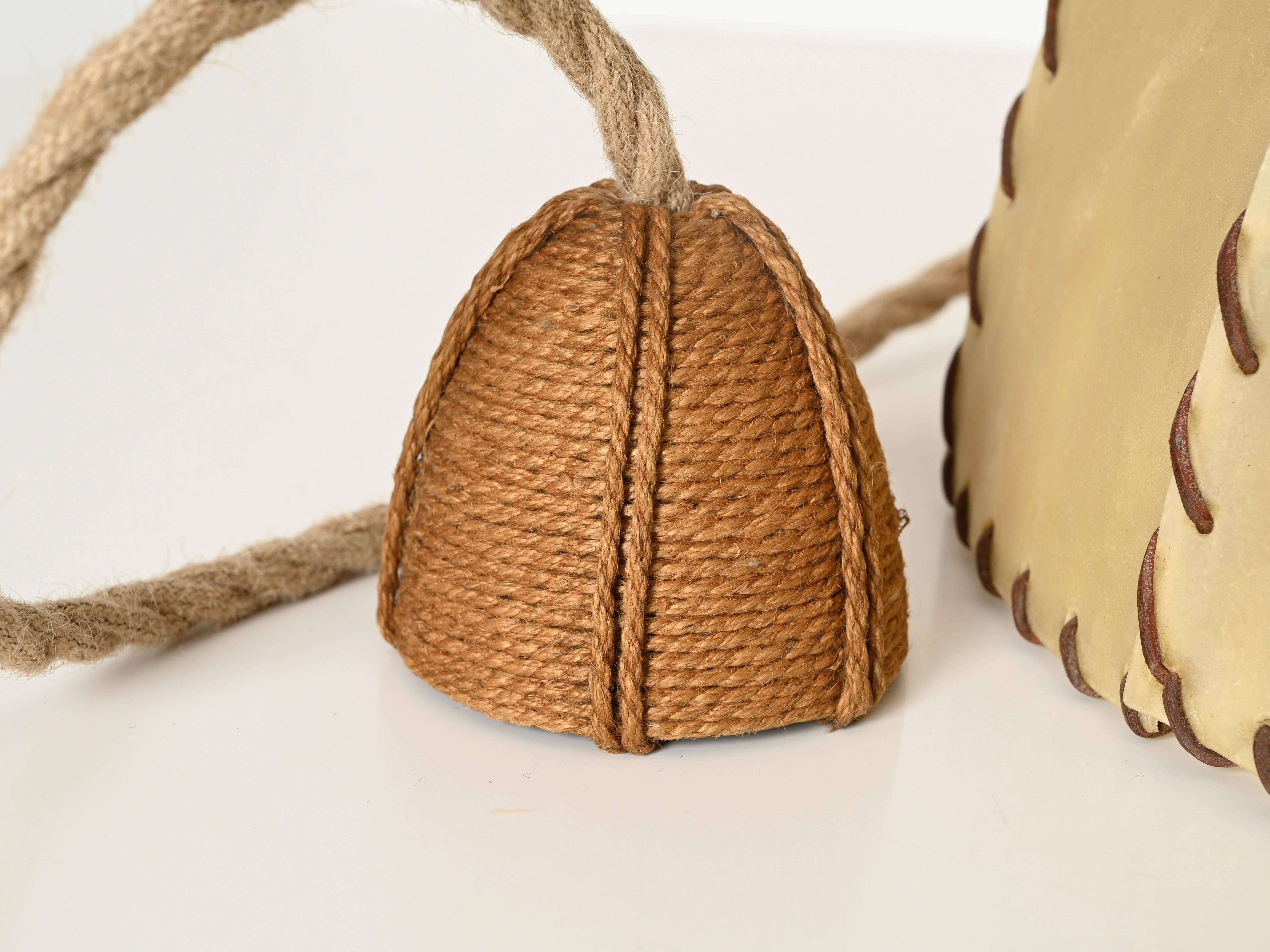 Grande paire de lustres italiens en cuir et Vellum, Max Ingrand, Italie 1940s en vente 3