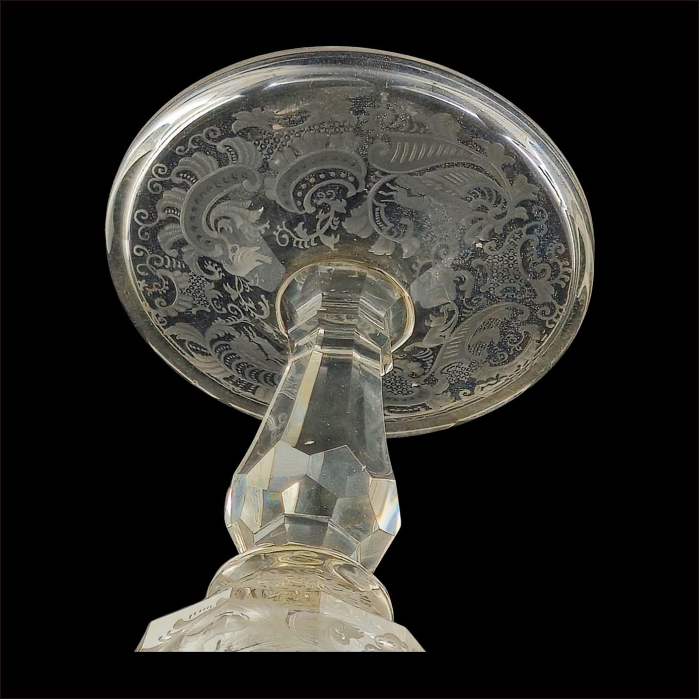 Large Pair of Lidded Vases in cut glass, Bohemia, circa 1790 For Sale 3