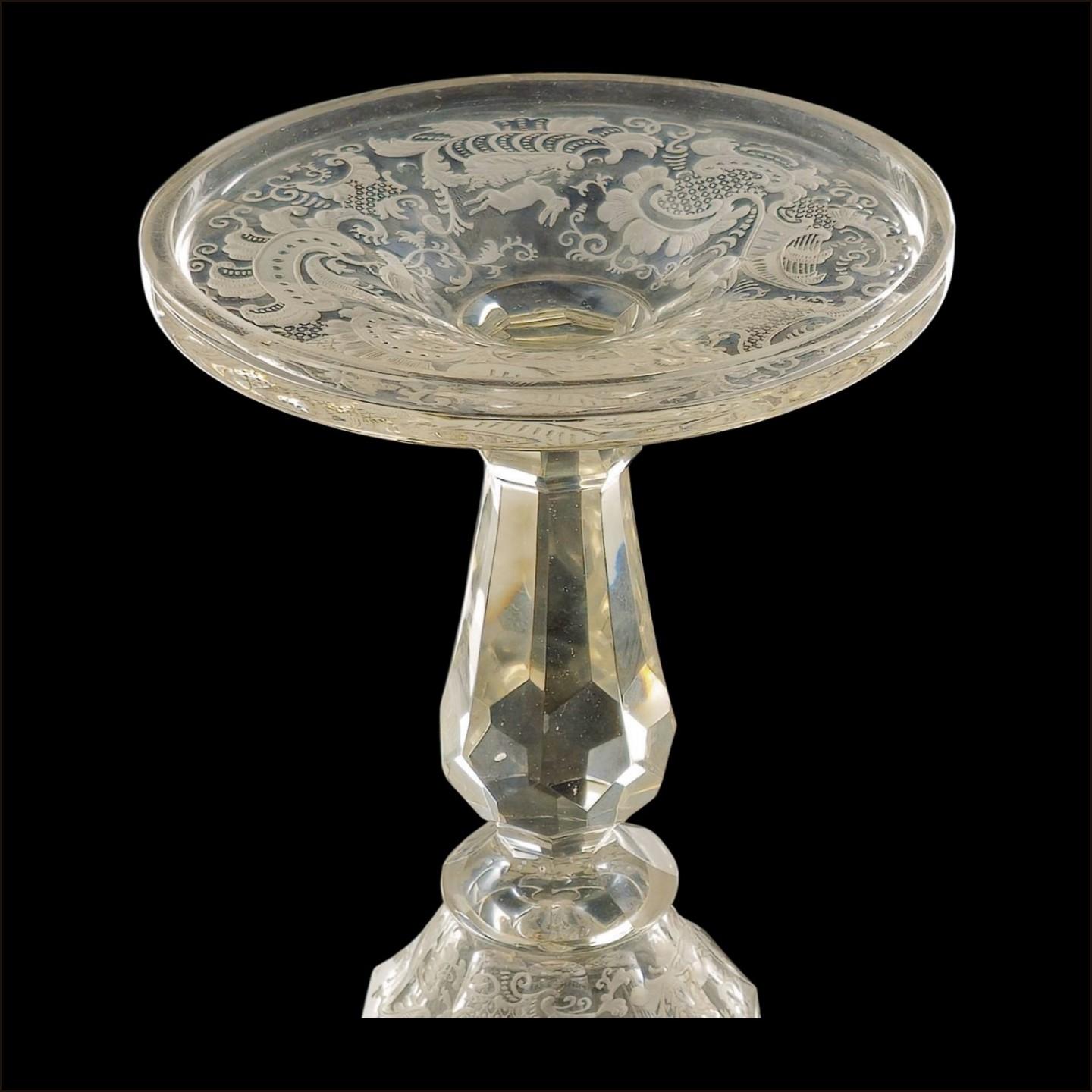 Large Pair of Lidded Vases in cut glass, Bohemia, circa 1790 For Sale 2