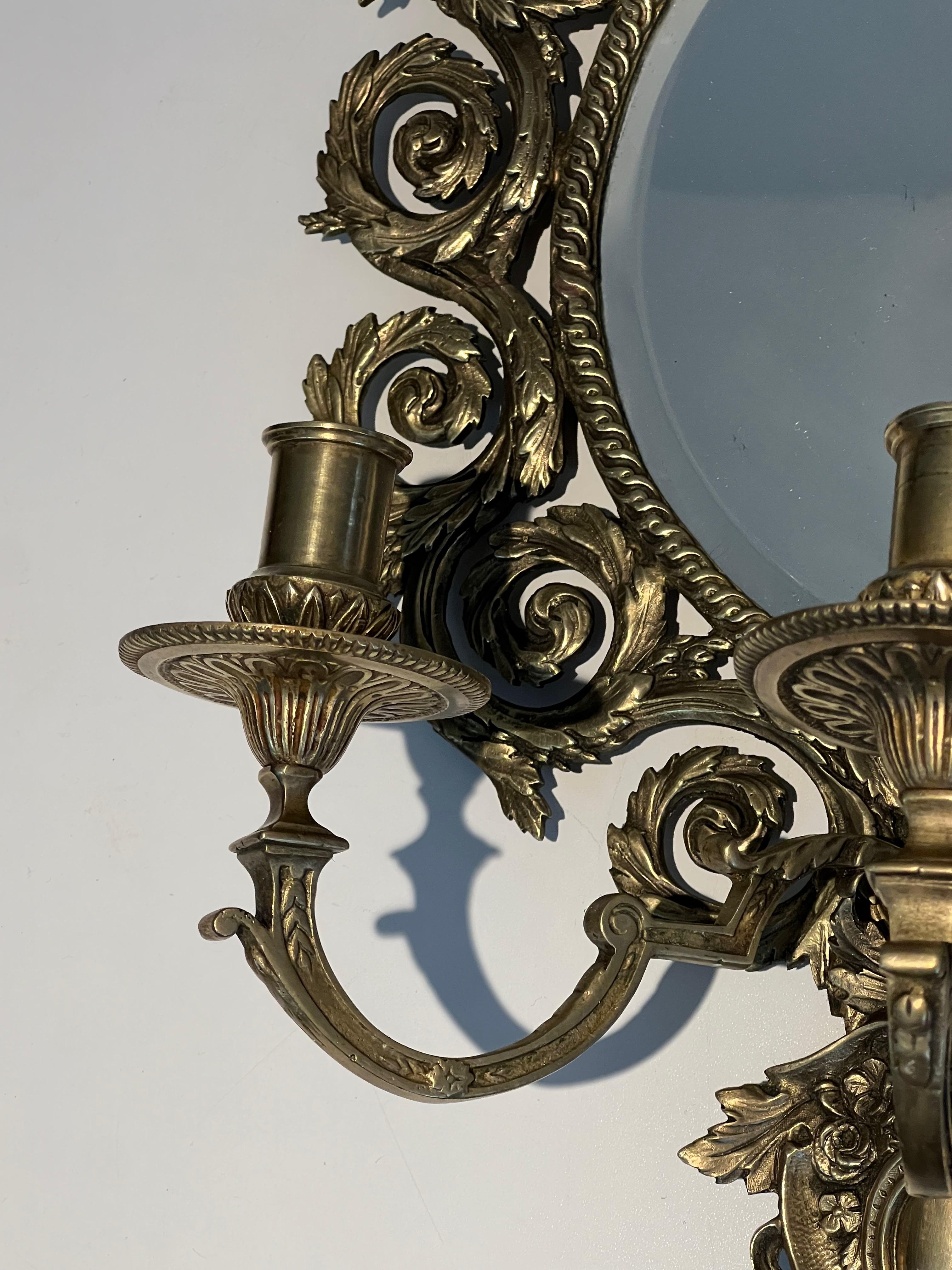 Grande coppia di lampade da parete in stile Luigi XIV in bronzo e specchio in vendita 12