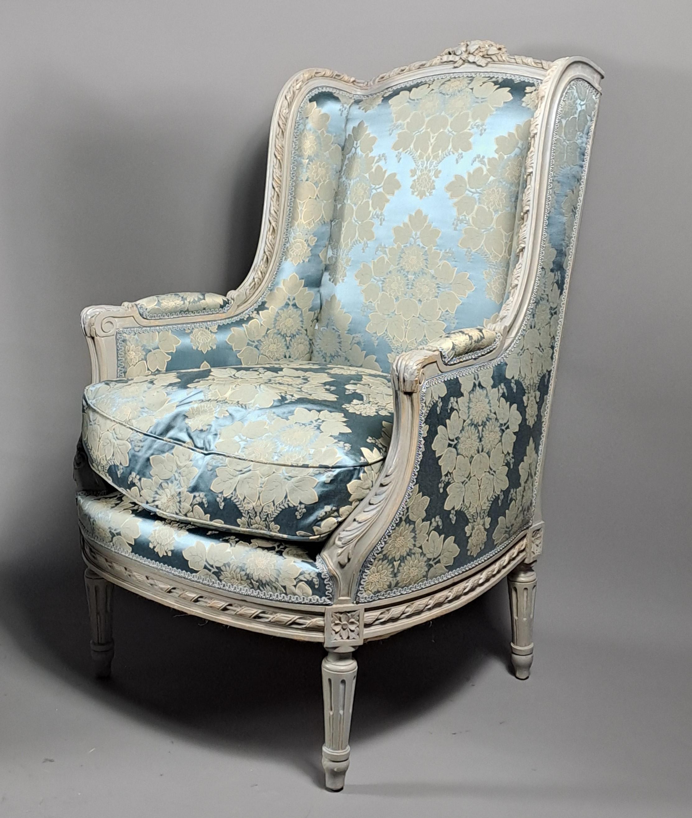 Large Pair Of Louis XVI Style Lacquered Wood Wing Chairs in vendita 3