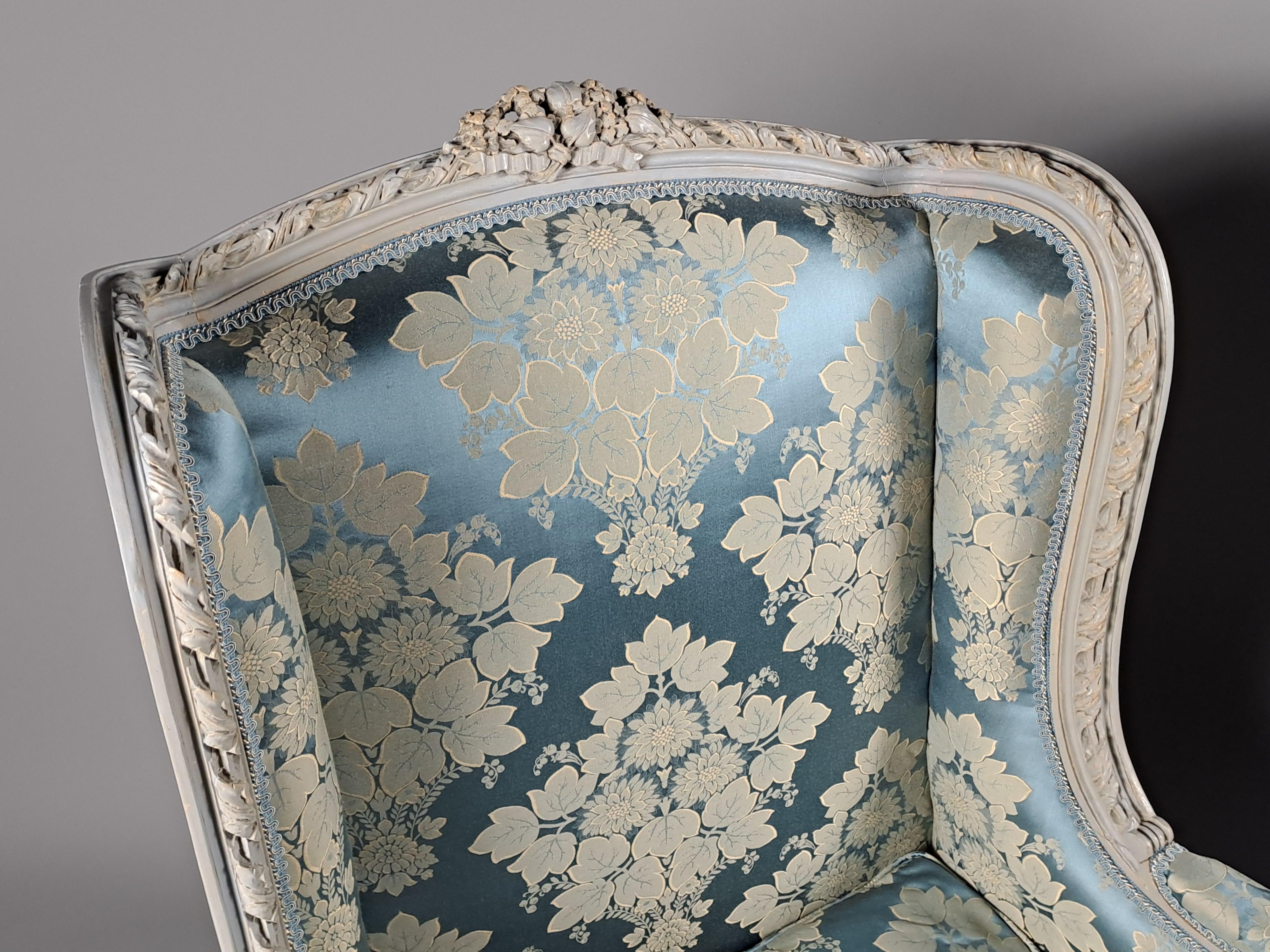 Francese Large Pair Of Louis XVI Style Lacquered Wood Wing Chairs in vendita