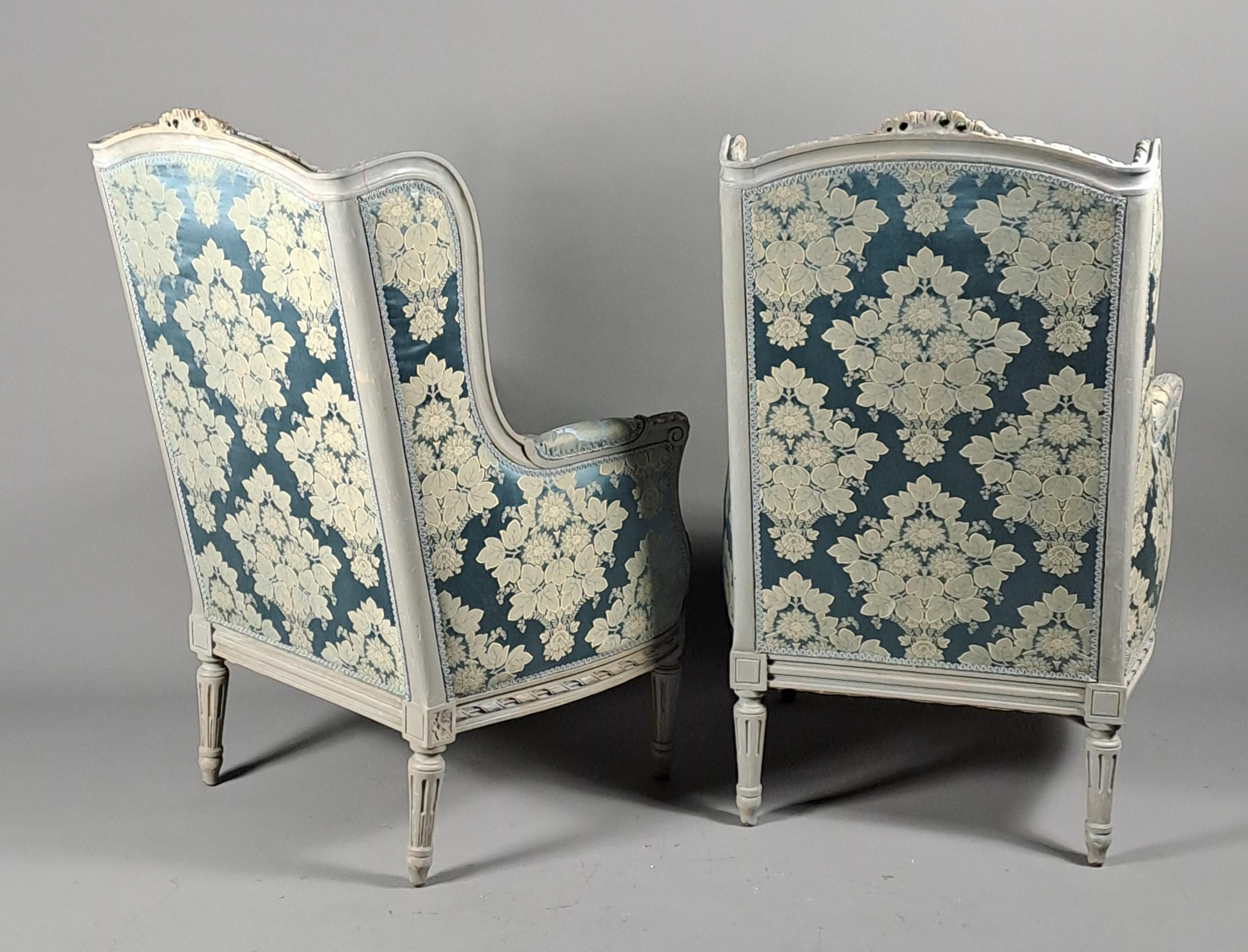 Legno Large Pair Of Louis XVI Style Lacquered Wood Wing Chairs in vendita