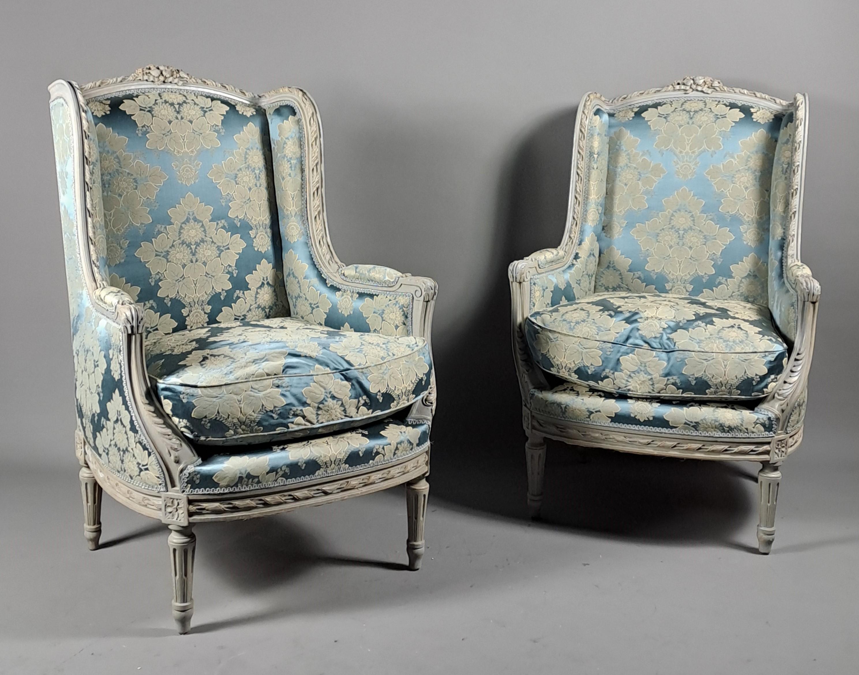 Large Pair Of Louis XVI Style Lacquered Wood Wing Chairs in vendita 1