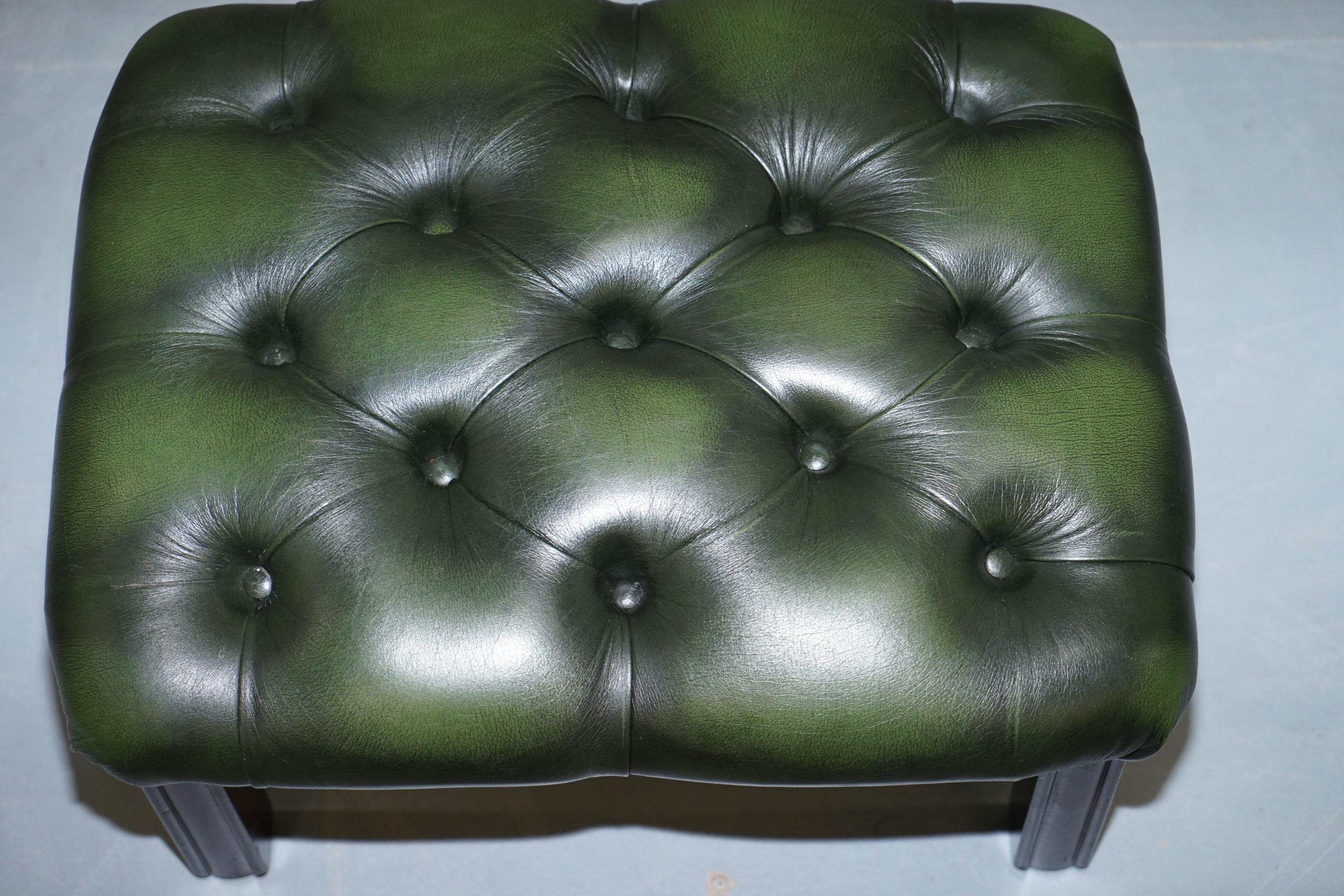 Large Pair of Luxury Green Leather Chesterfield Wingback Armchairs & Footstool 11
