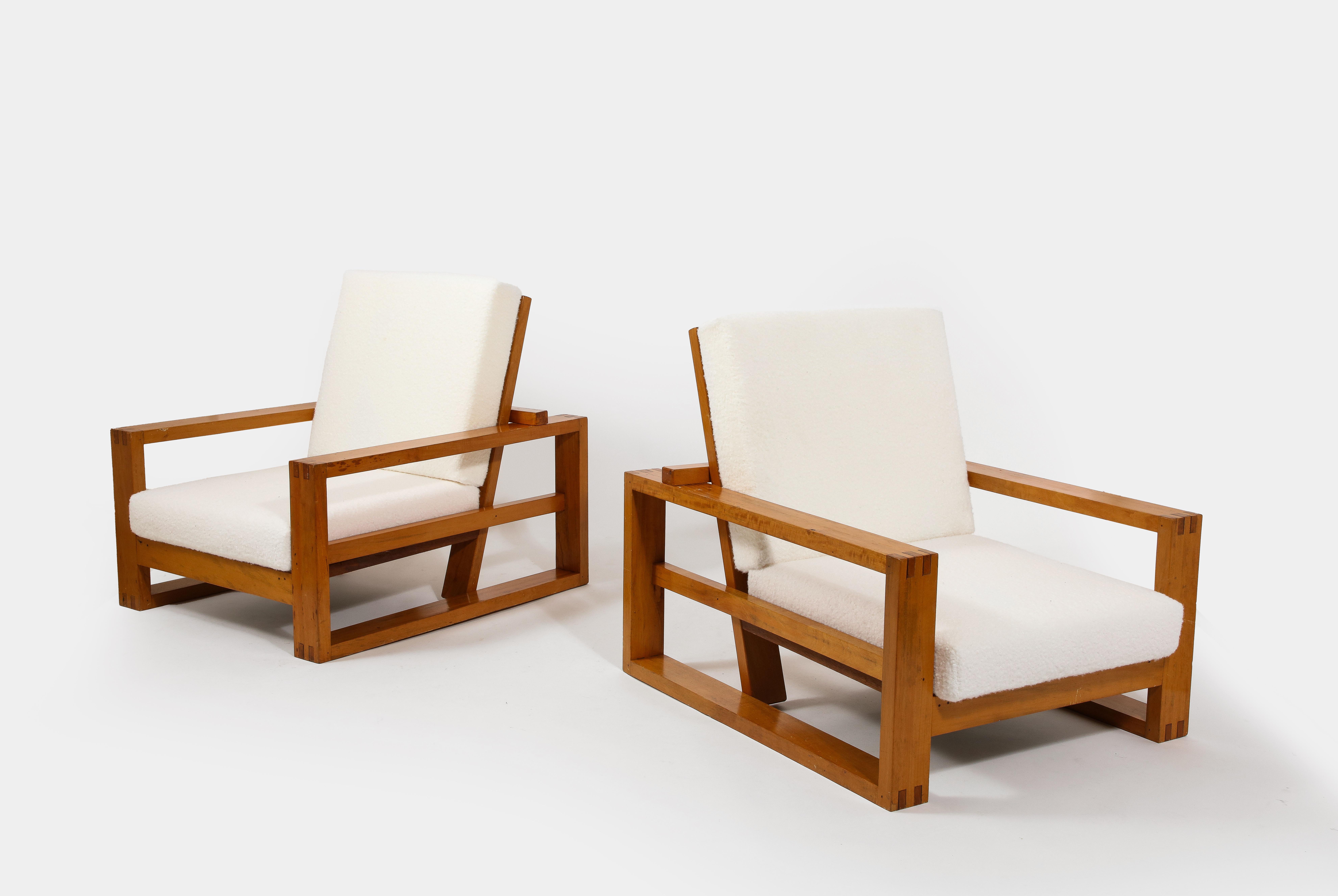 Mid-Century Modern Maison Regain Large Pair of Lounge Chairs, France 1960's For Sale