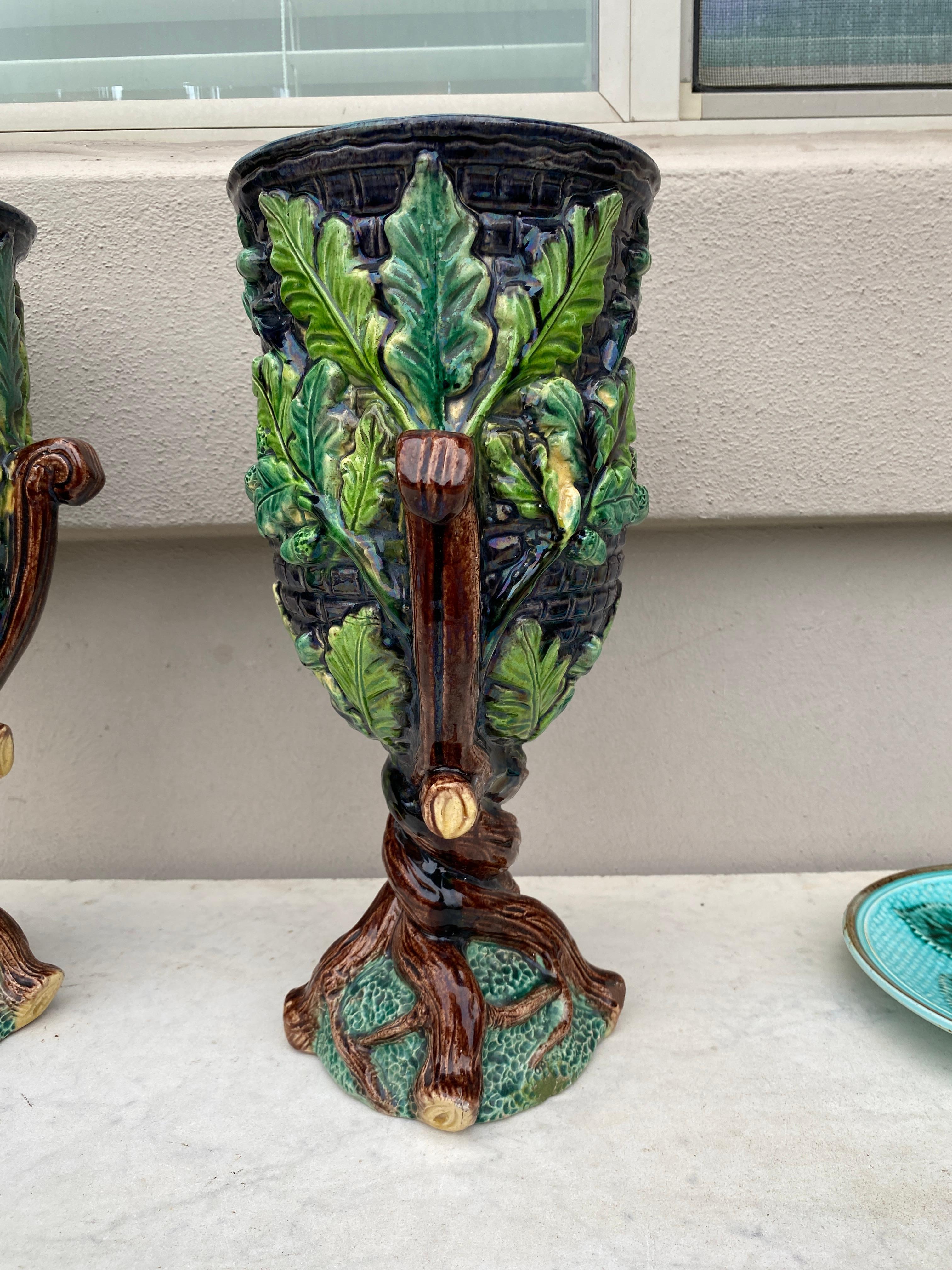 Large Pair of Majolica Palissy Oak Leaves Vases circa 1880 For Sale 1