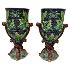 Grande paire de vases à feuilles de chêne en majolique de Palissy vers 1880