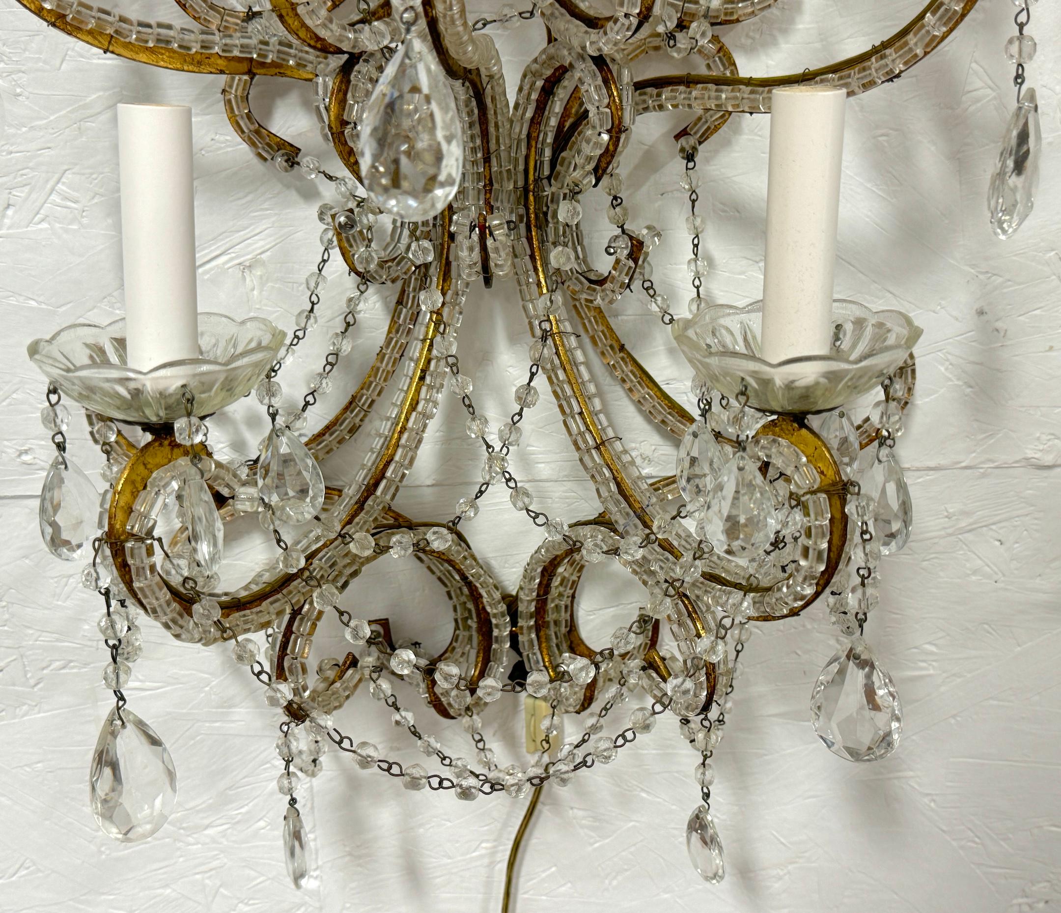 Grande paire d'appliques murales à 7 lumières en cristal de style Marie-Thérèse, Italie, vers 1950 Bon état - En vente à West Palm Beach, FL
