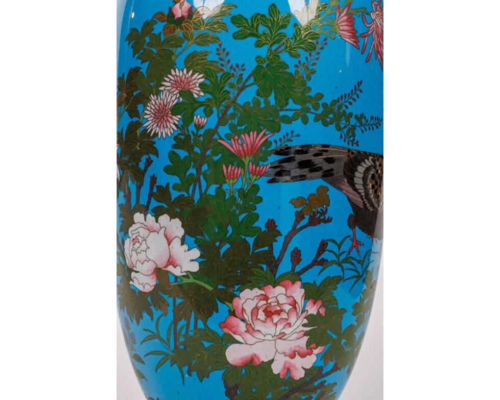 Grande paire de vases en émail cloisonné japonais de la période Meiji, attribués à Goto Bon état - En vente à Long Island City, NY