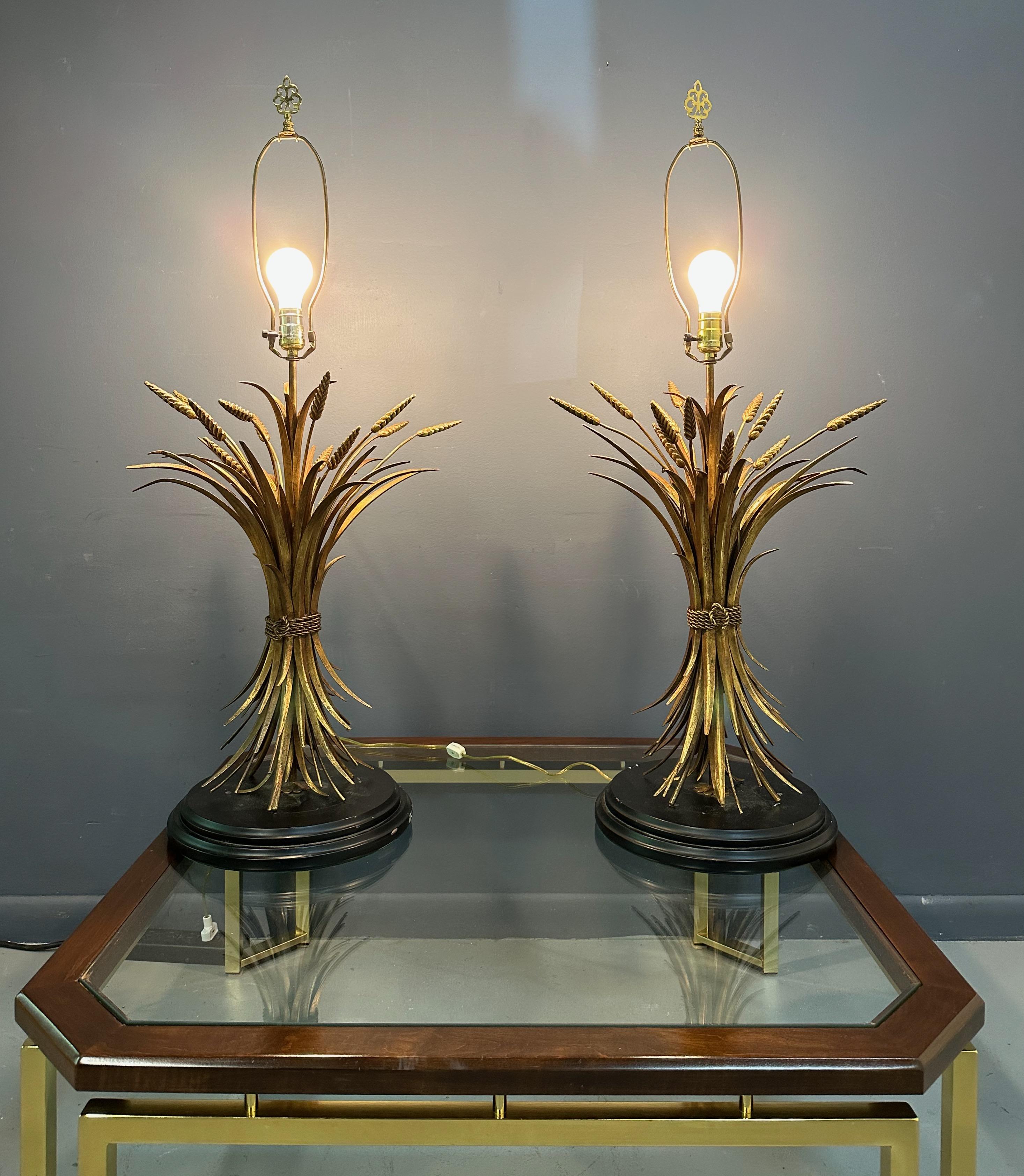European Large Pair of Mid-Century Italian Gilt Metal Sheaf of Wheat Table Lamps For Sale