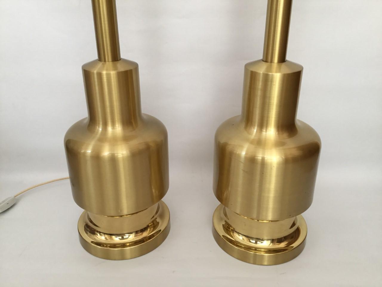 Large Pair of Midcentury Golden Brass Spanish Table Lamps by Clar, 1970s In Good Condition For Sale In Badajoz, Badajoz