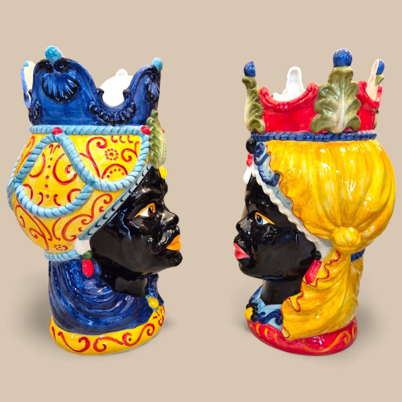 Large Pair of Moorish Heads in Italian Ceramic, Italy, Circa 1990 (Handbemalt) im Angebot