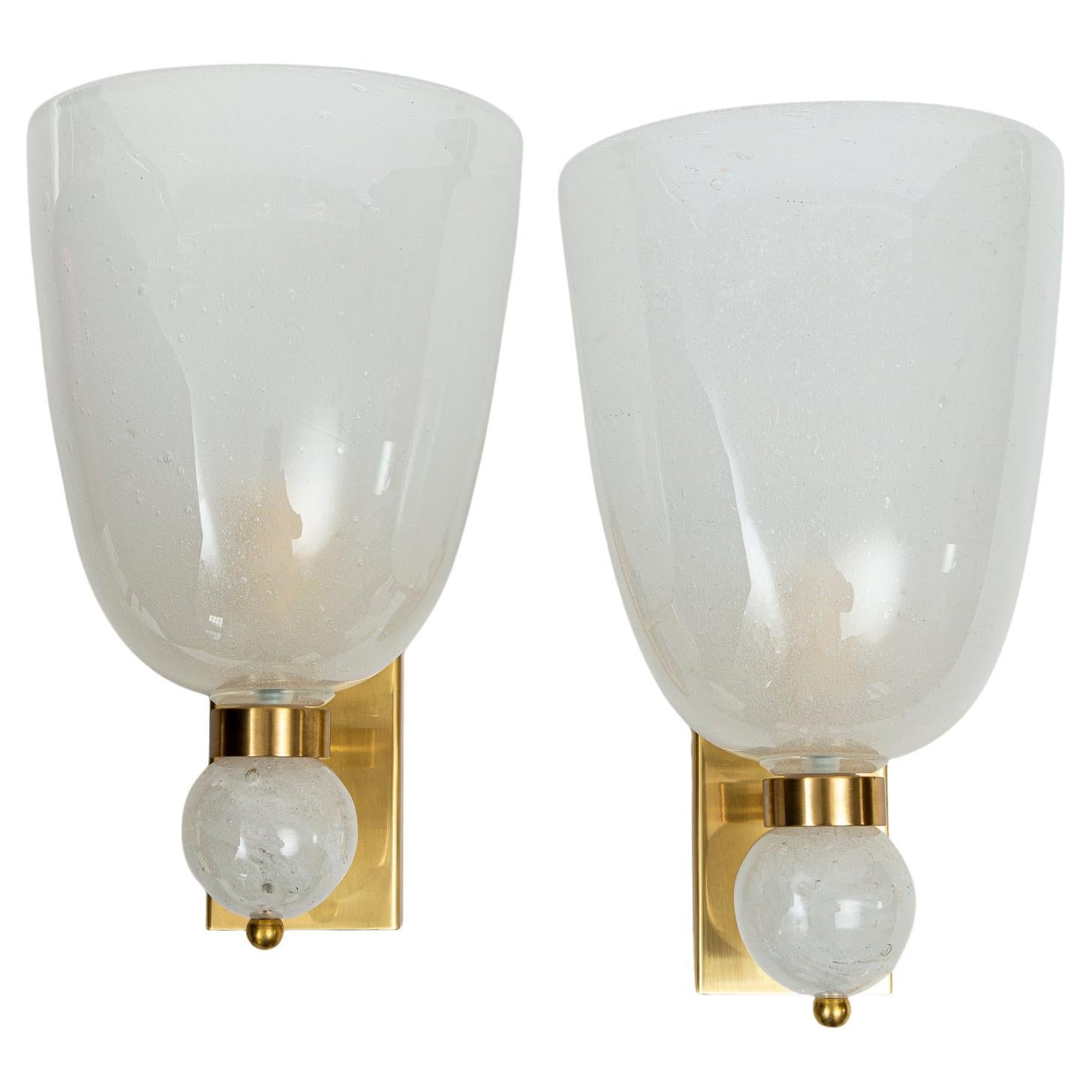 Large Pair of Murano Blown Pulegoso Oval-Shaped Brass Wall Lights, Contempo en venta