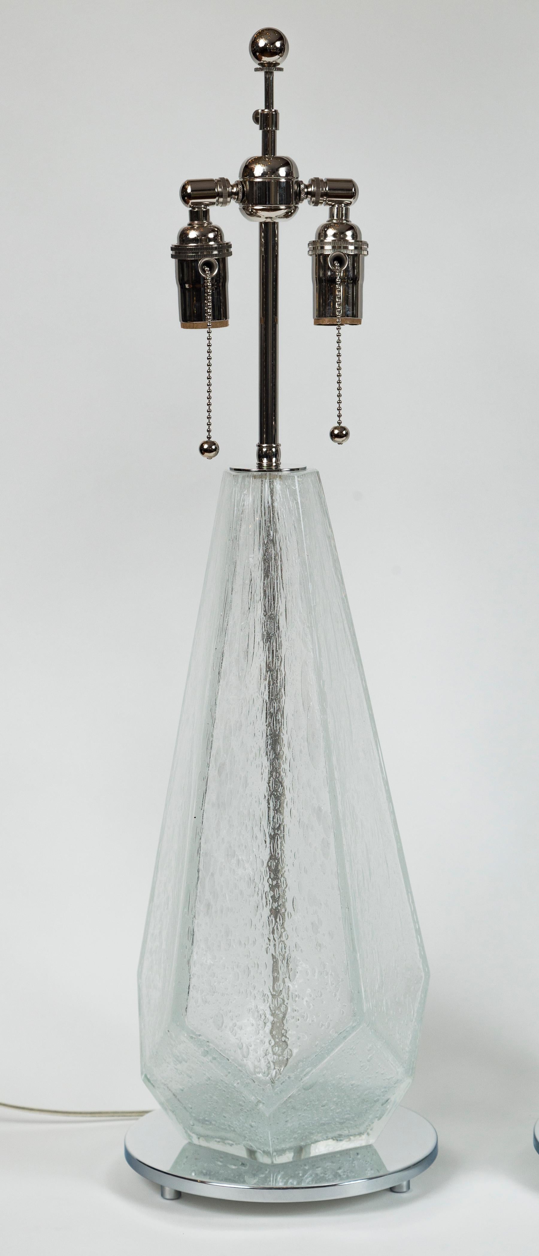 Moderne Grande paire de lampes de table Murano Pulegoso Pentagonales, Contemporaines en vente