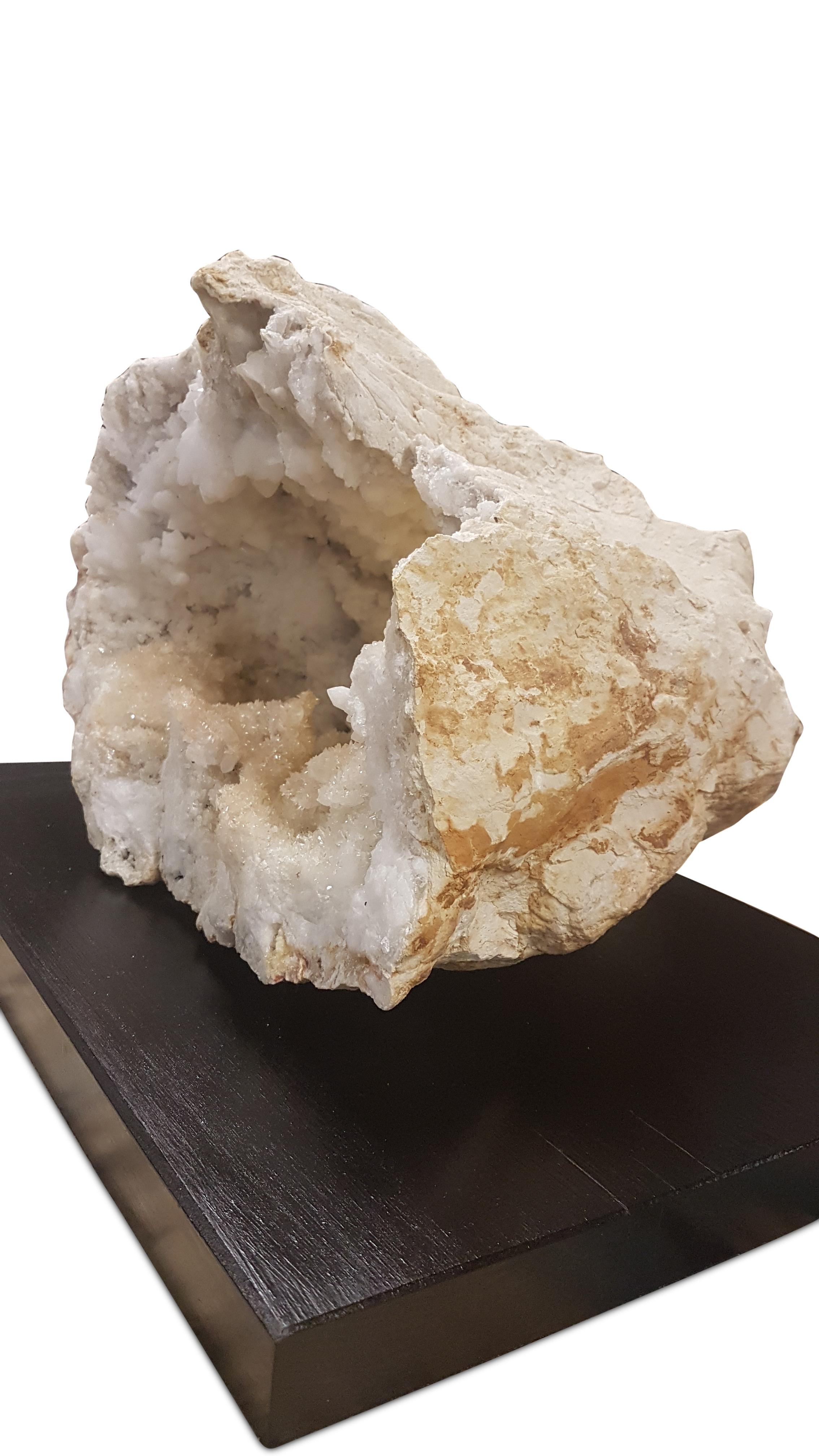 Large Pair of Natural Geodes on Stands with Internal Lights im Angebot 10