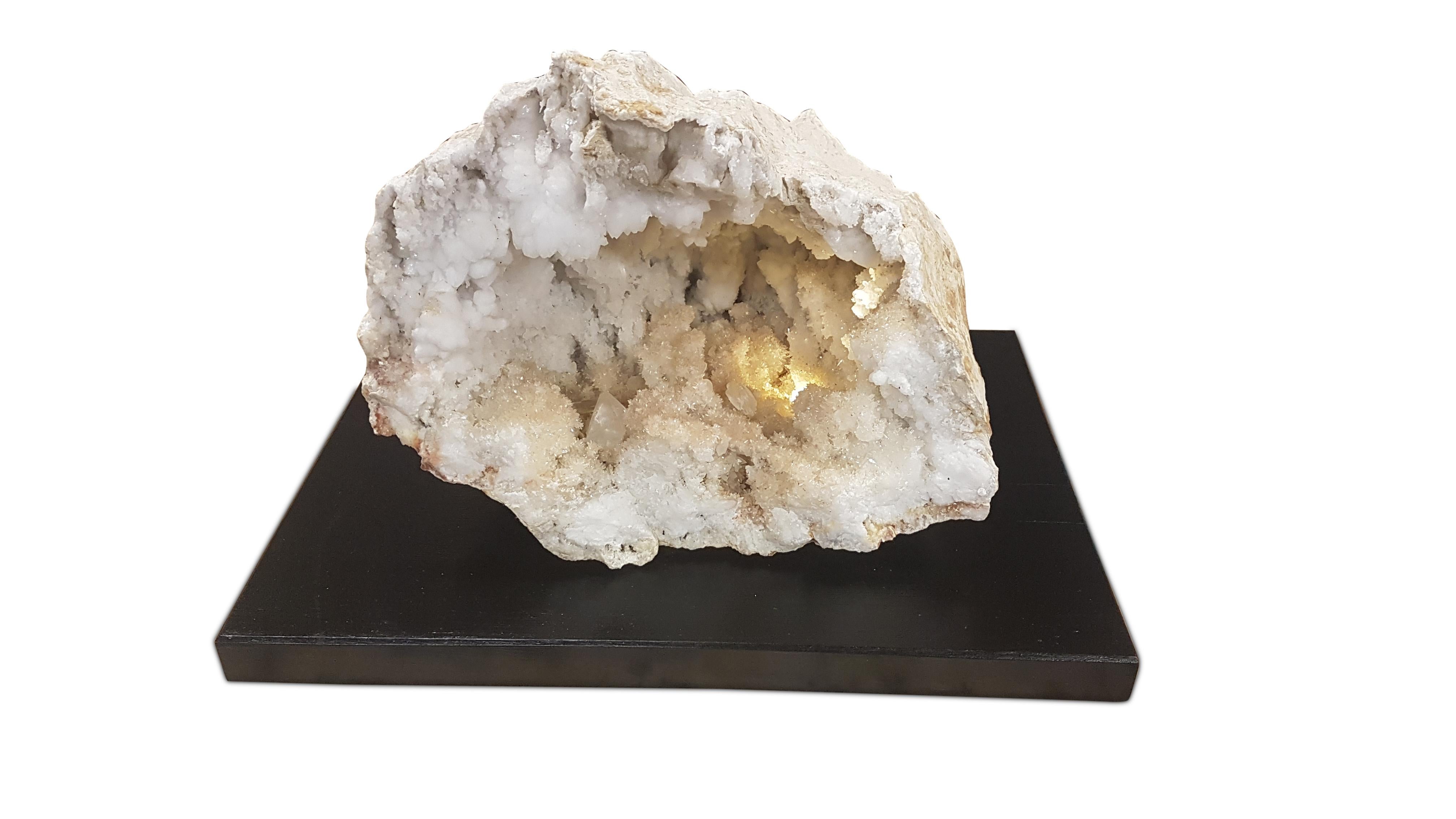 Large Pair of Natural Geodes on Stands with Internal Lights (Ebonisiert) im Angebot