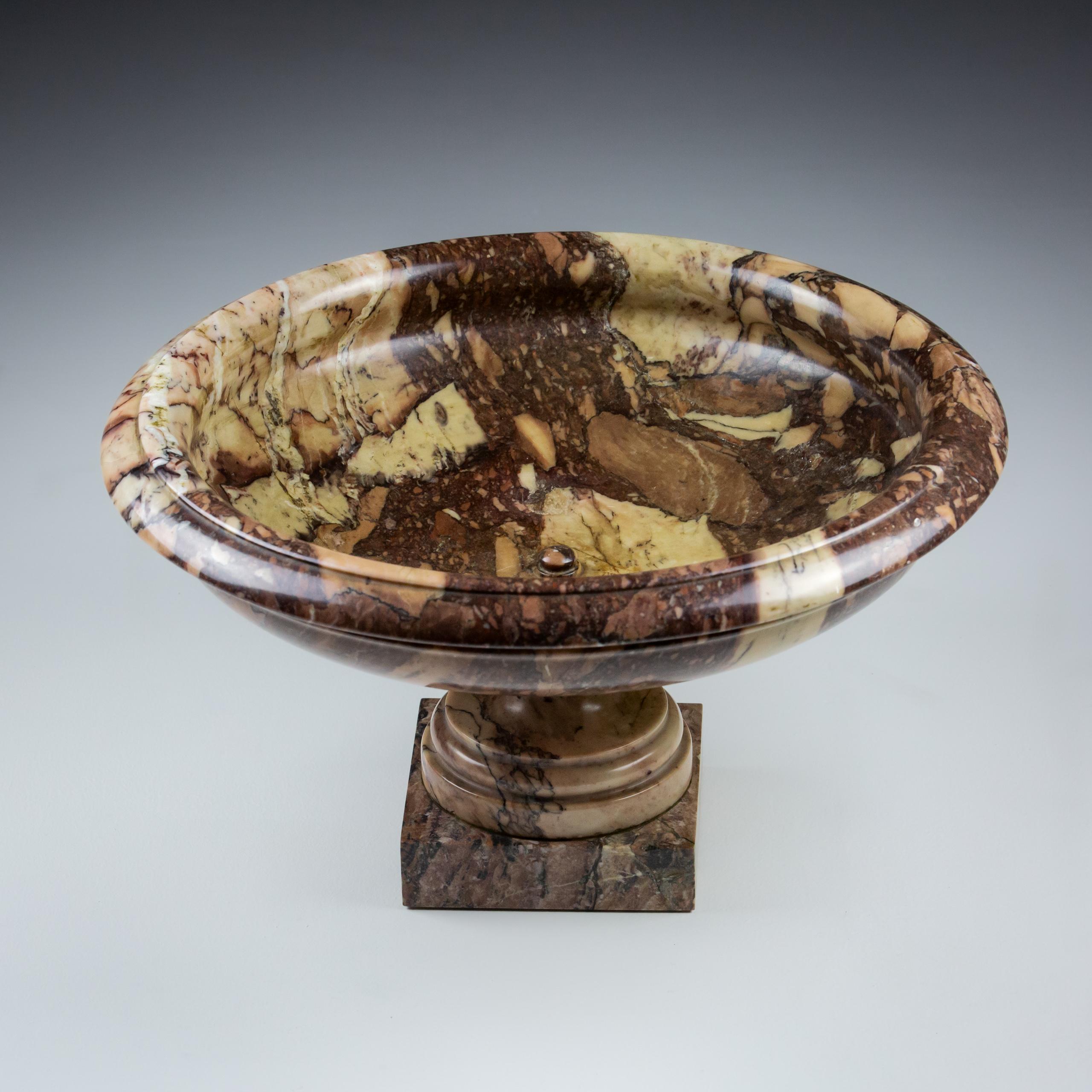 Large Pair of Neoclassical Grand Tour Breccia di Serravezza Marble Tazza. 5