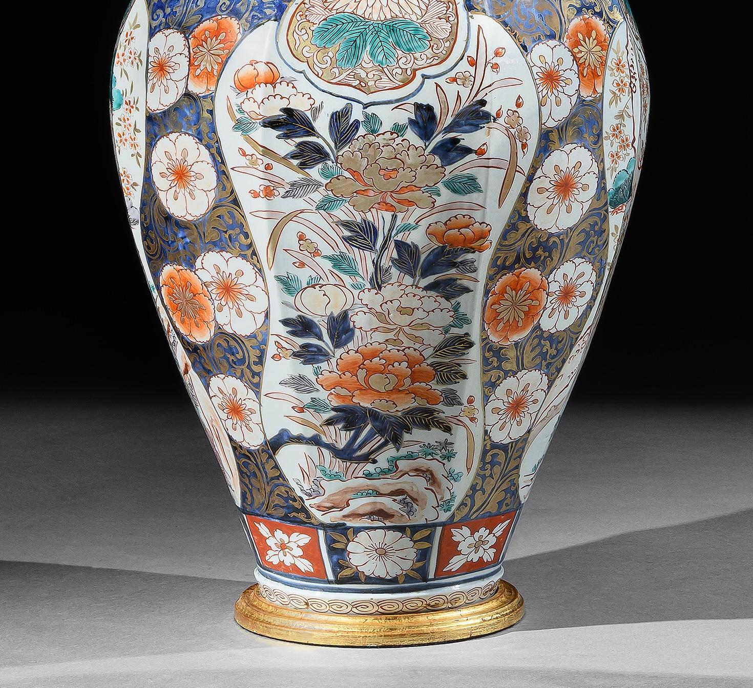 XVIIIe siècle et antérieur Grande paire de lampes de table octogonales Imari du XVIIIe siècle en vente
