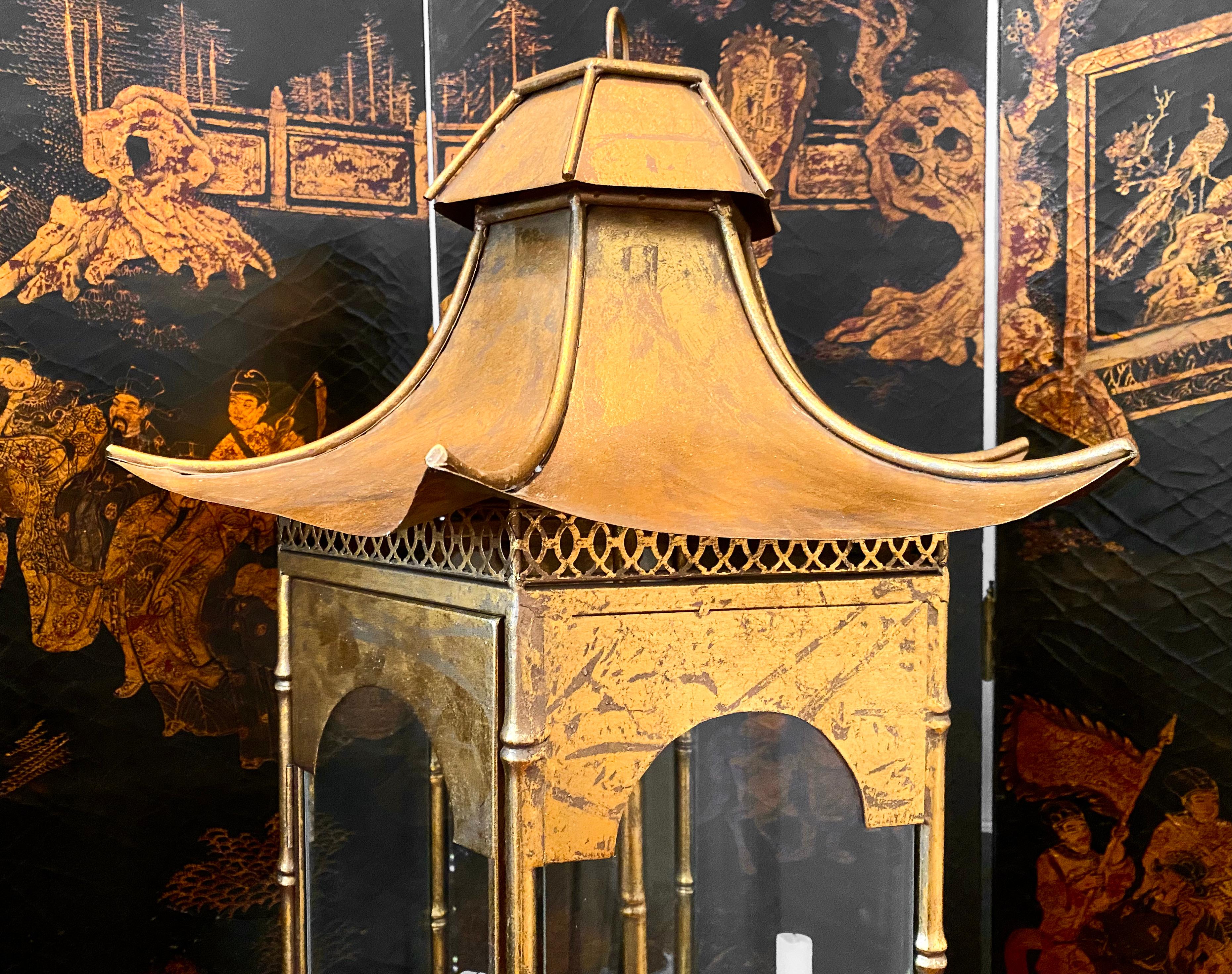 French Large Pair of Pagoda Chinoiserie Gilt Bronze Lanterns, Mid-Century Modern For Sale