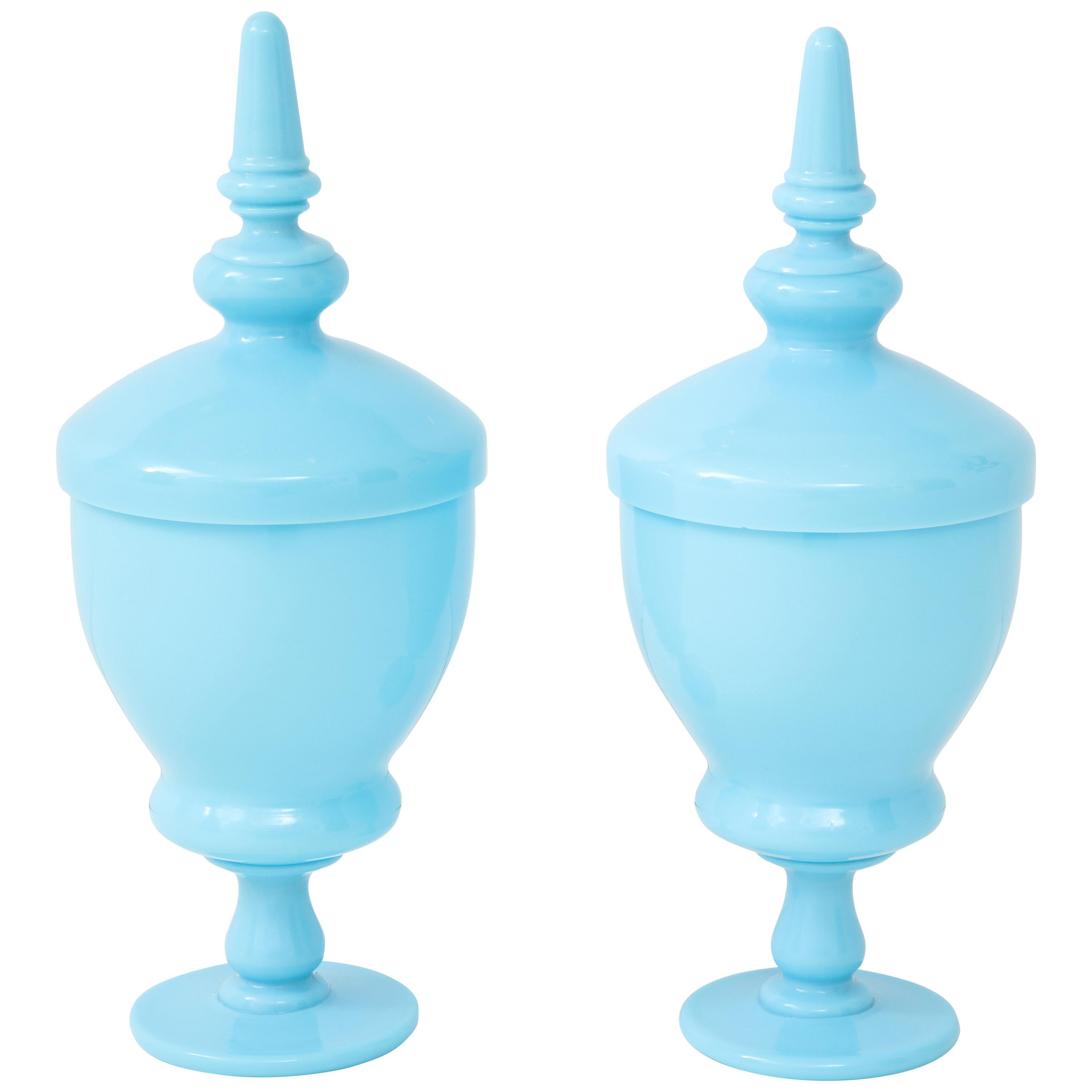 Pair of Delft Blue Porcelain Lidded Vases For Sale at 1stDibs