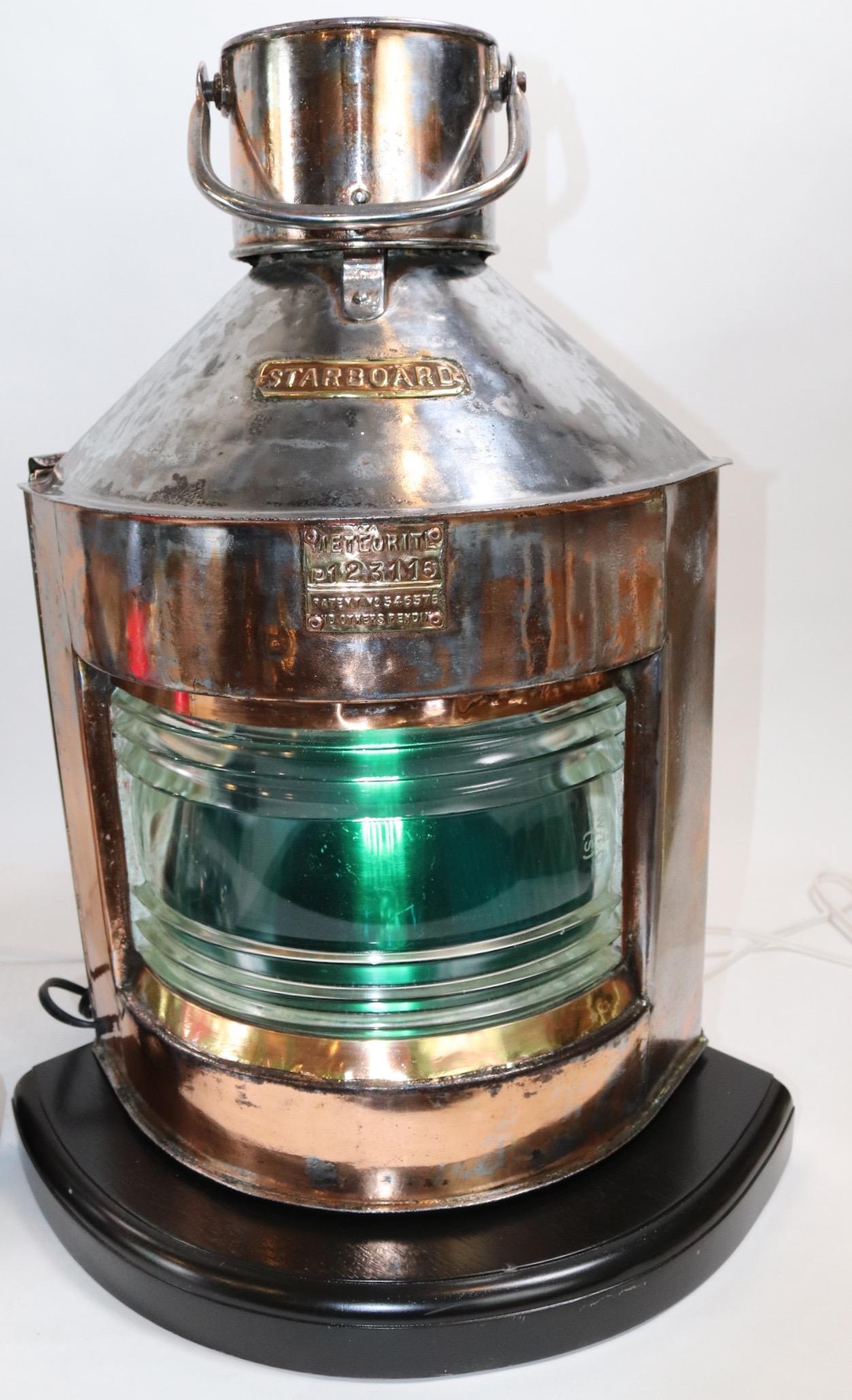 Large Pair of Port and Starboard Ships Lantern In Good Condition For Sale In Norwell, MA