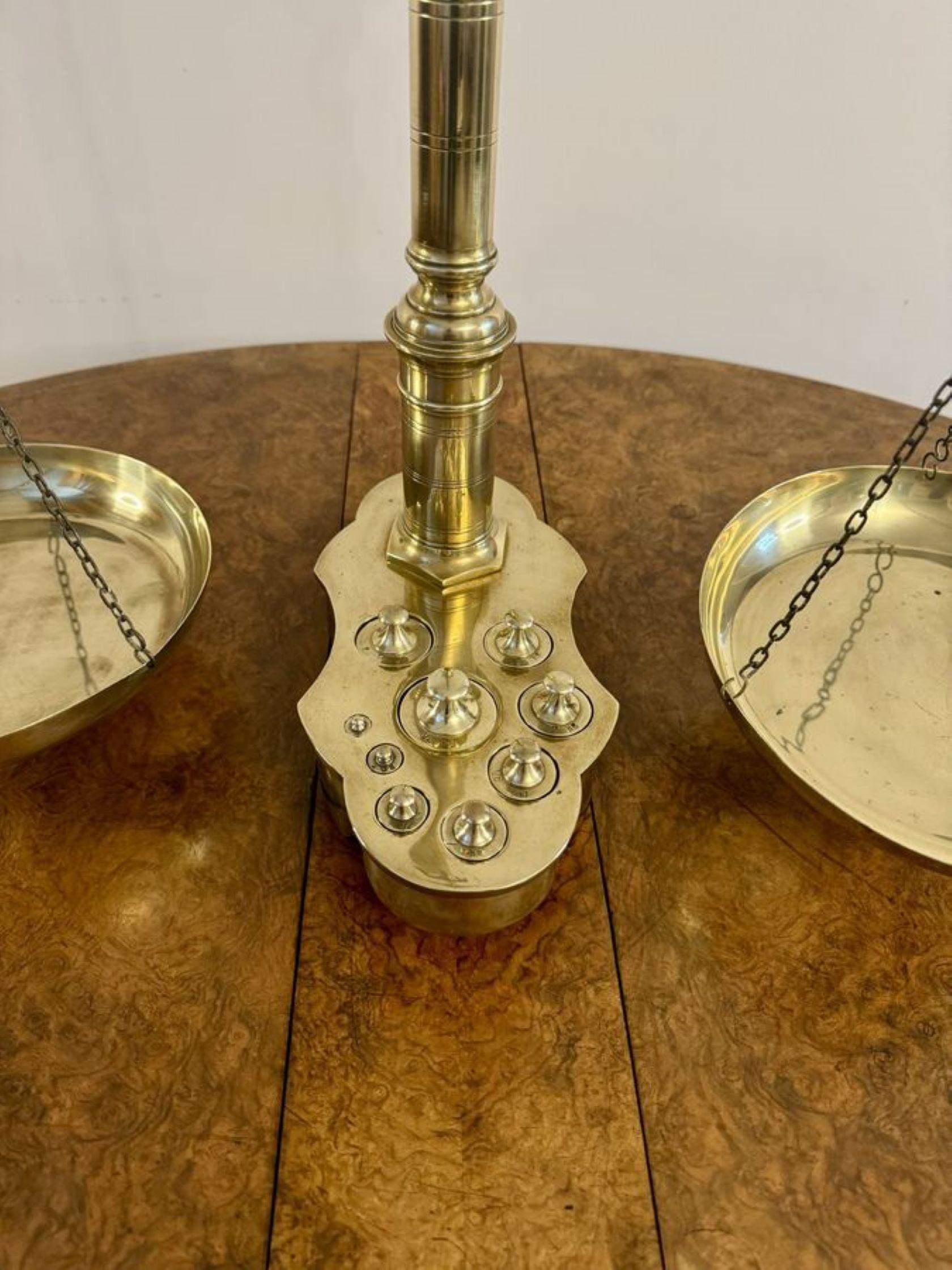 Large pair of quality antique Victorian brass beam scales and weights In Good Condition For Sale In Ipswich, GB