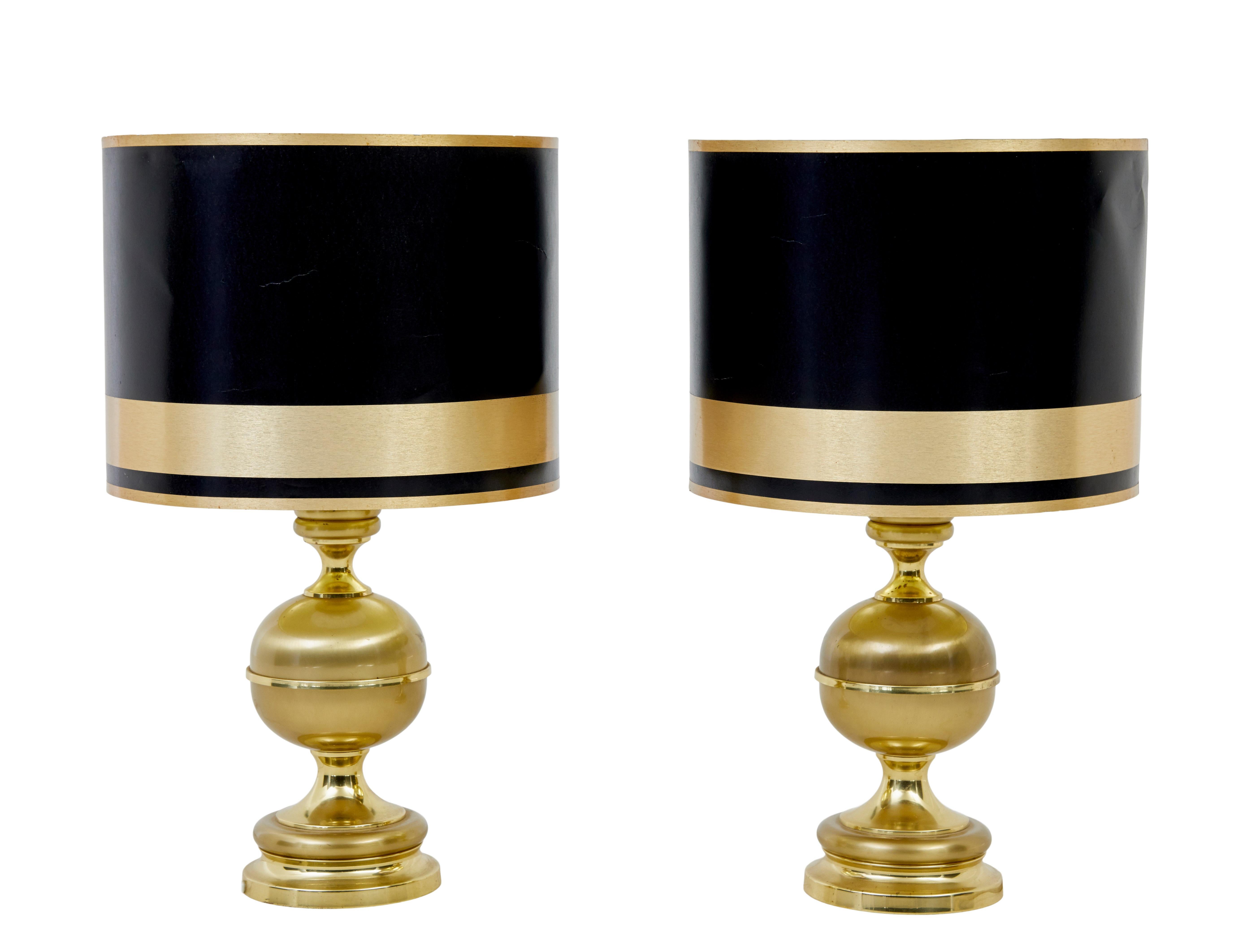 Large pair of Scandinavian modern brass table lamps In Good Condition For Sale In Debenham, Suffolk